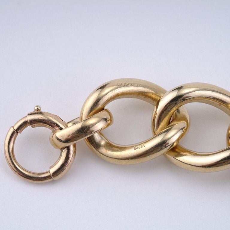 Tiffany & Co Wide Rolo Link Bracelet in 14K Yellow Gold In Excellent Condition For Sale In Chicago, IL