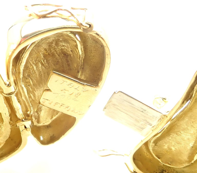 Tiffany and Co. Wide Yellow Gold Bangle Bracelet For Sale at 1stDibs