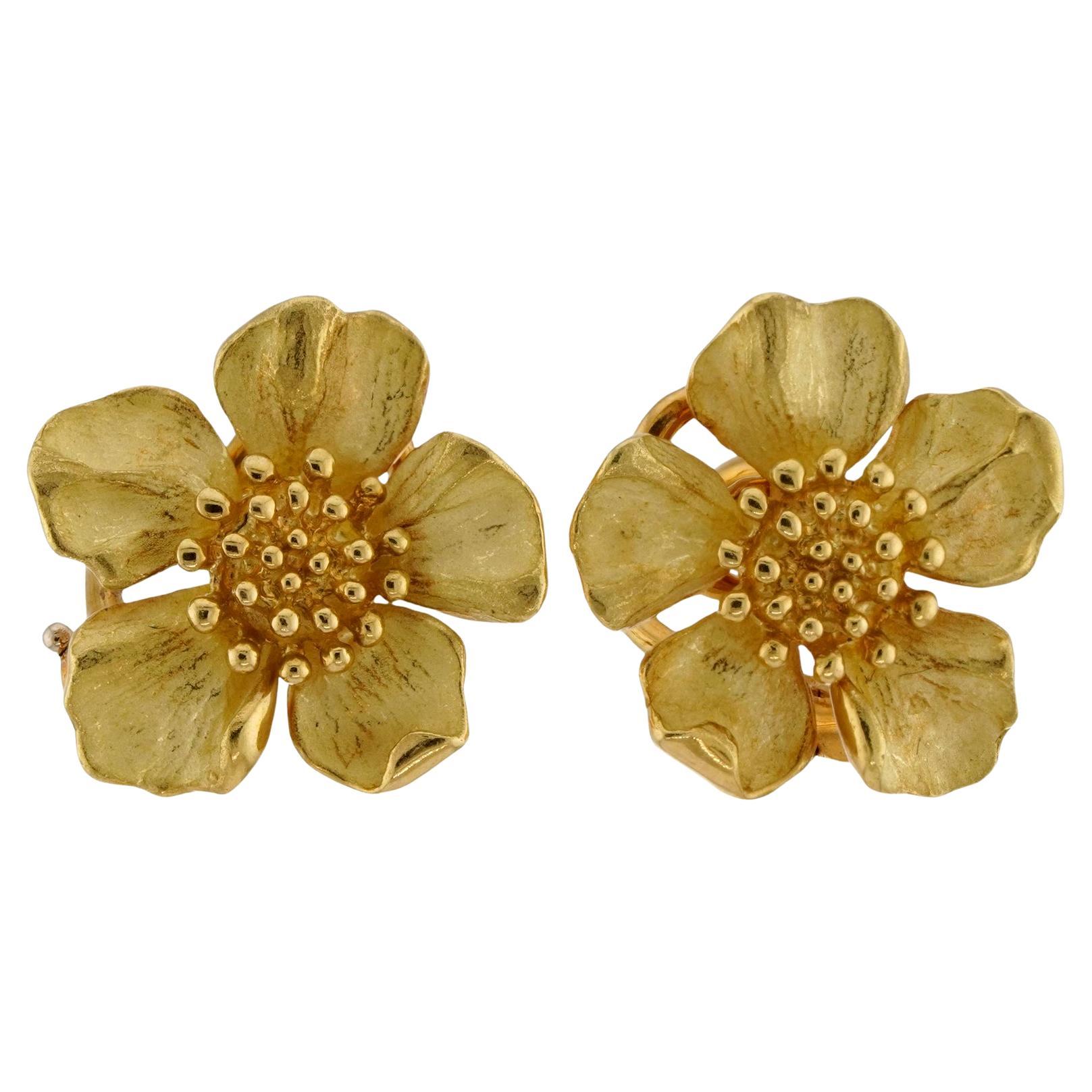 TIFFANY & CO. Wild Rose Dogwood Flower 18k Yellow Gold Earrings  For Sale