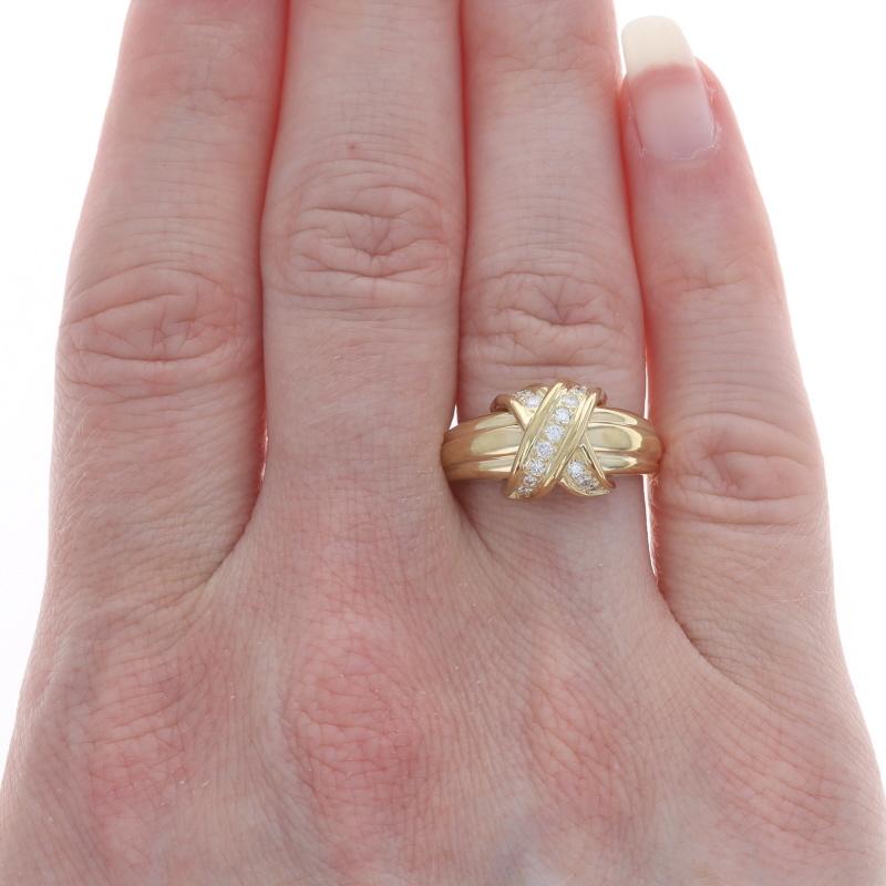Taille ronde Tiffany & Co. X Diamond Band - Bague en or jaune 18k ronde et brillante .20ctw en vente