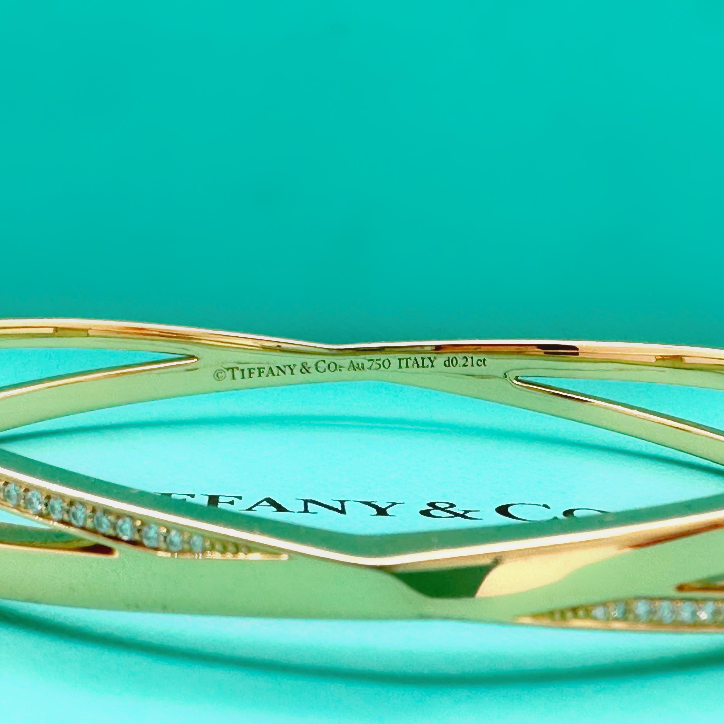 Tiffany & Co. X Narrow Hinged Bangle in 18kt Rose Gold with Diamonds SZ MED For Sale 4