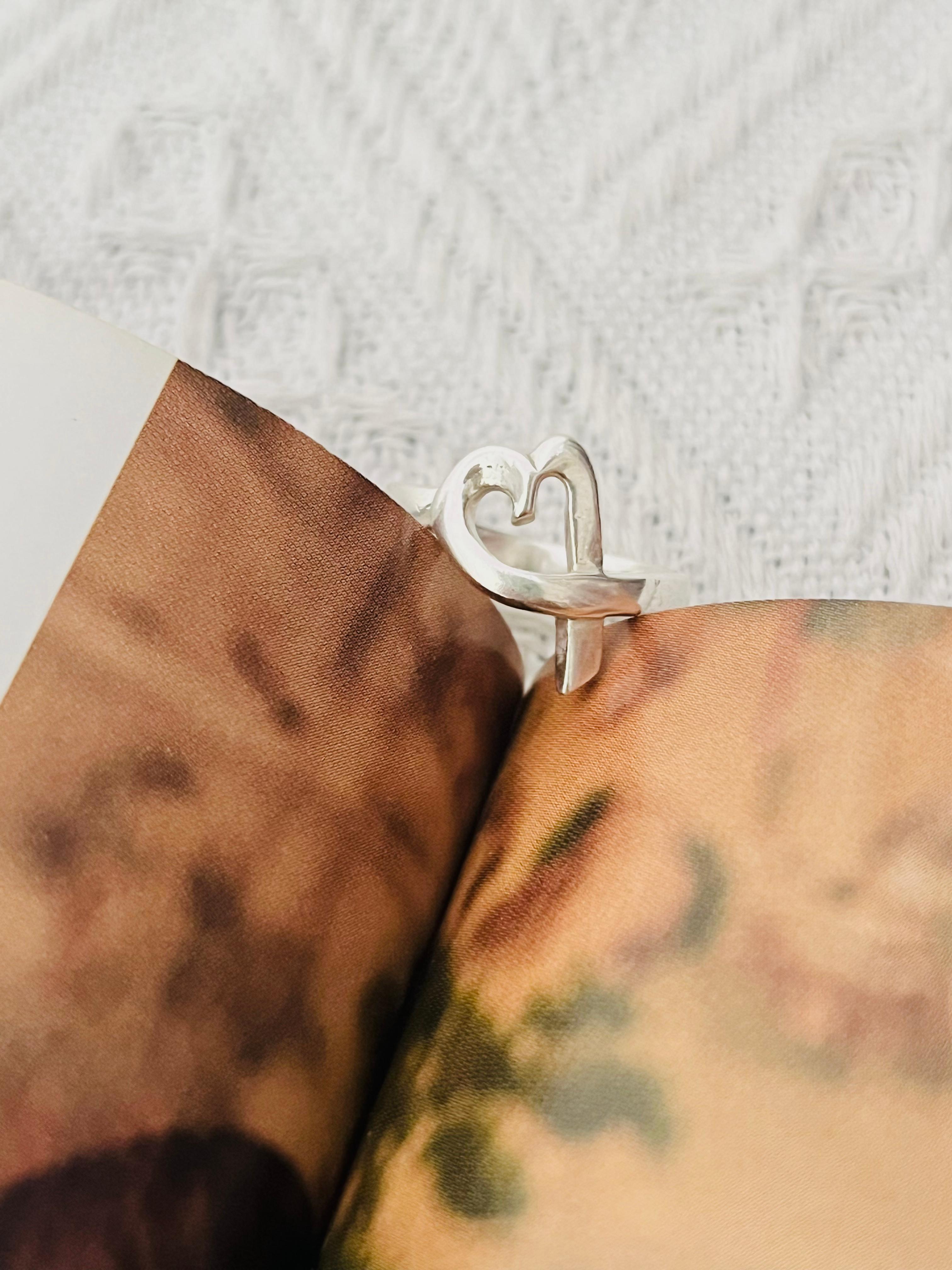 Art Deco Tiffany & Co. x Paloma Picasso Silver 925 Heart Love Intertwined Ring 5 1/2 UK L For Sale