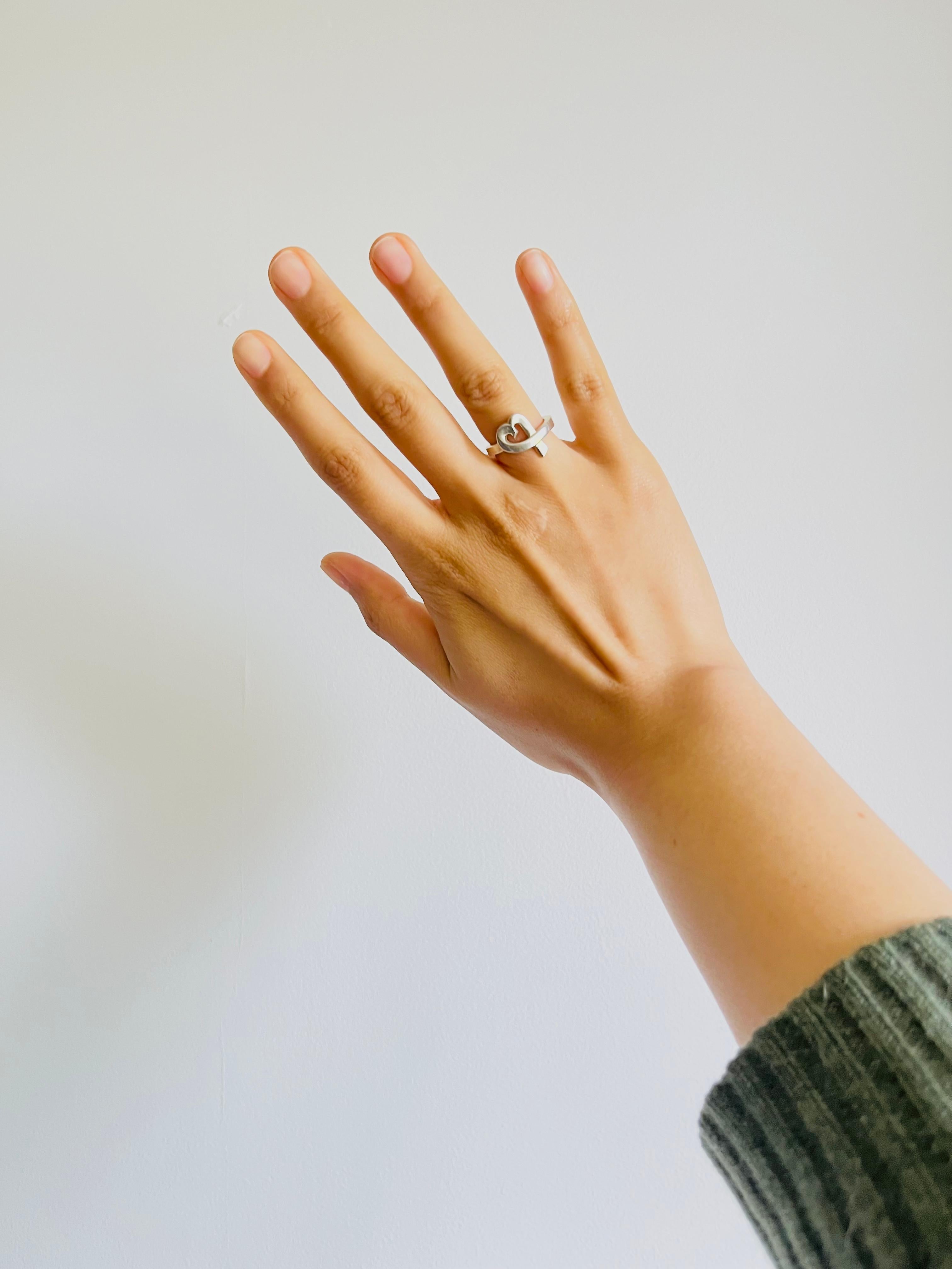 Tiffany & Co. x Paloma Picasso for Tiffany & Co. Argento 925 Anello Cuore Amore Intrecciato 5 UK K. in vendita 2