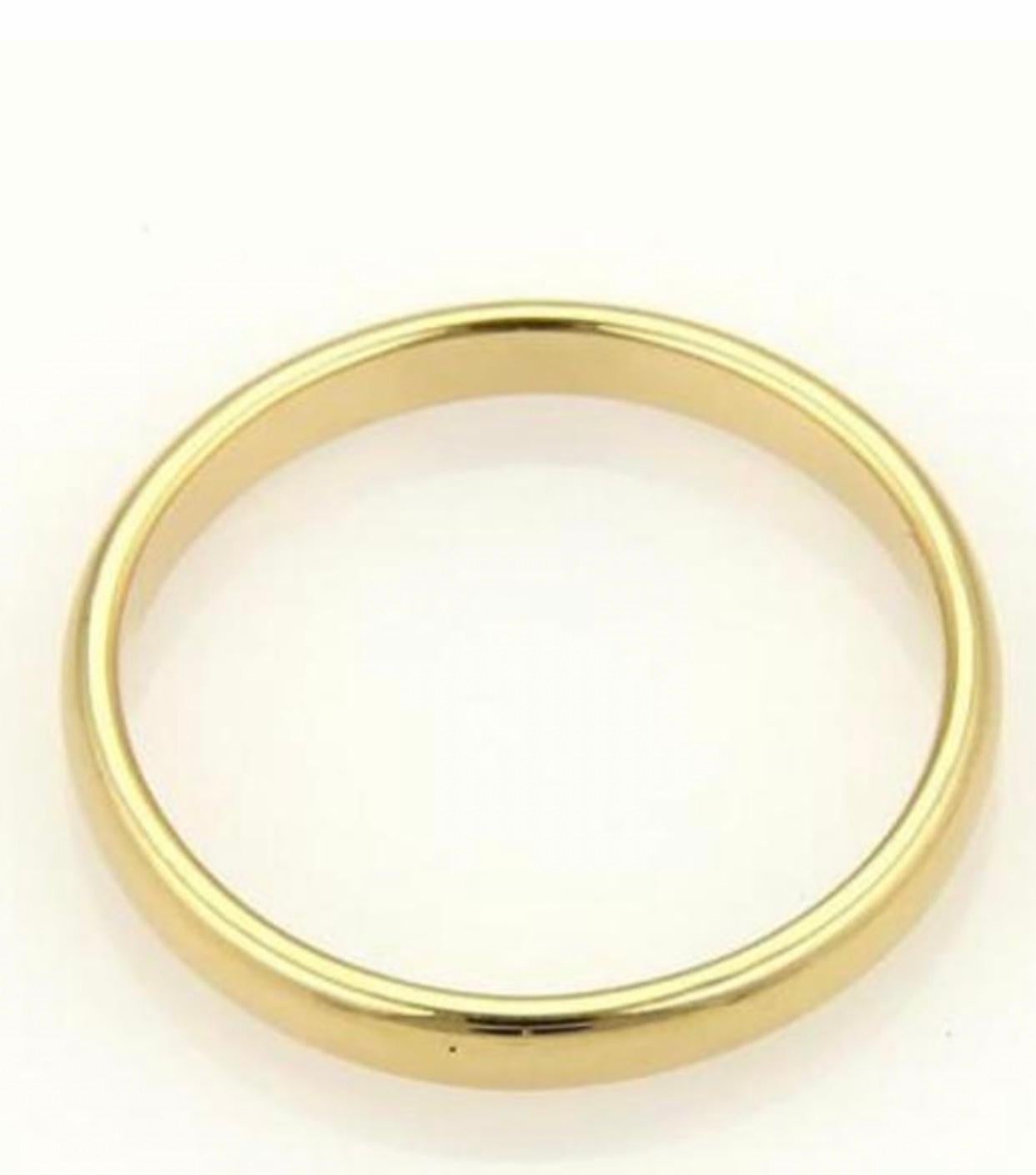 Tiffany & Co. Yellow Gold Plain Wedding Band Ring, Estate In Excellent Condition For Sale In New York, NY