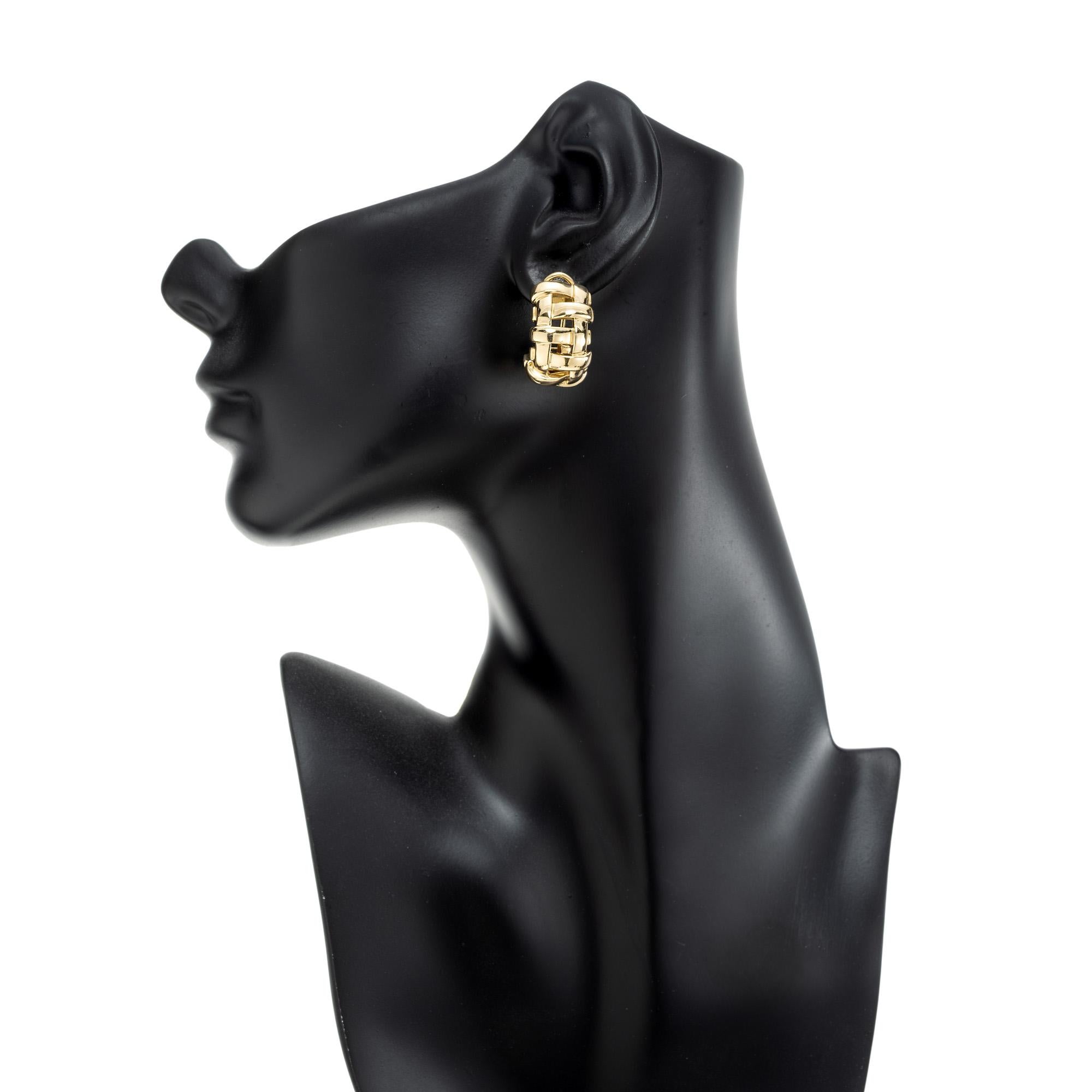 Tiffany & Co. Boucles d'oreilles à clip en or jaune et tressage de paniers en vente 2