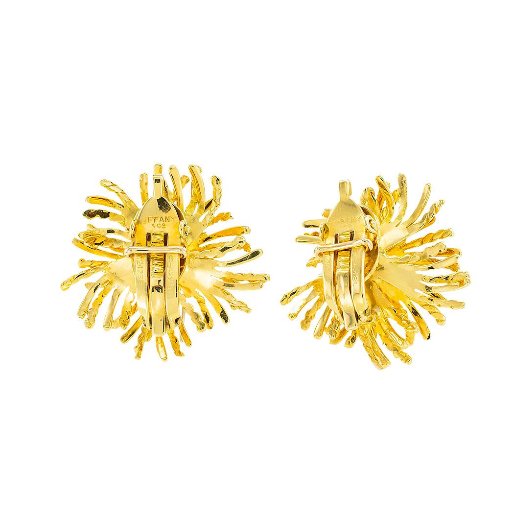 Tiffany & Co Yellow Gold Clip on Earrings In Good Condition In Los Angeles, CA