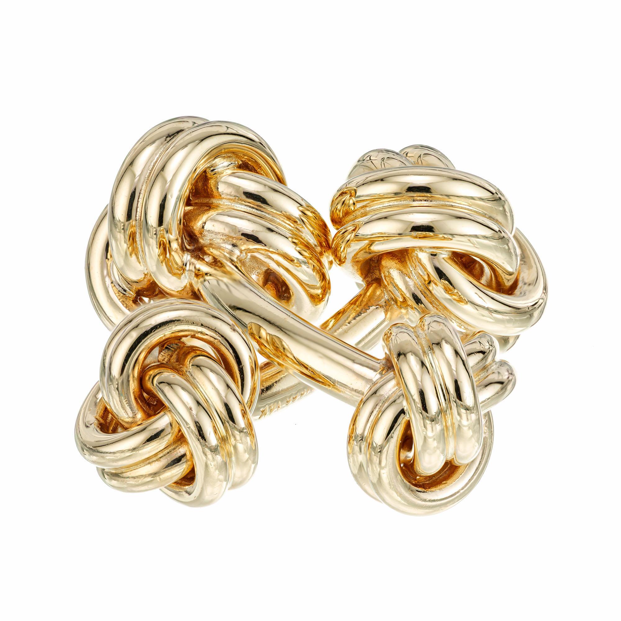 Tiffany & Co Yellow Gold Double Love Knot Men's Cufflinks In Good Condition In Stamford, CT