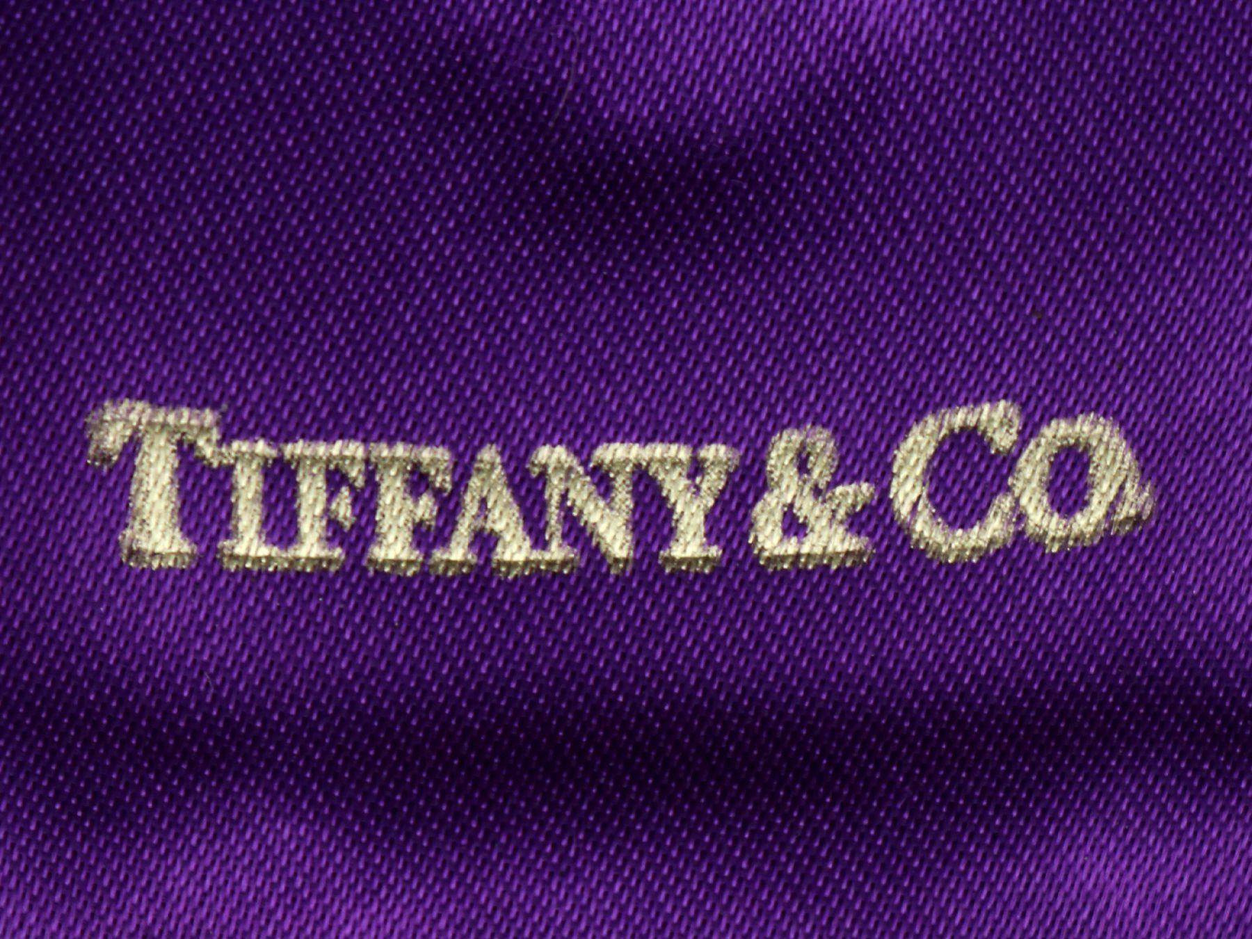 Tiffany & Co. 14 Karat Gelbgold, Emaille und Diamant Kompakt, kompakt  im Angebot 9