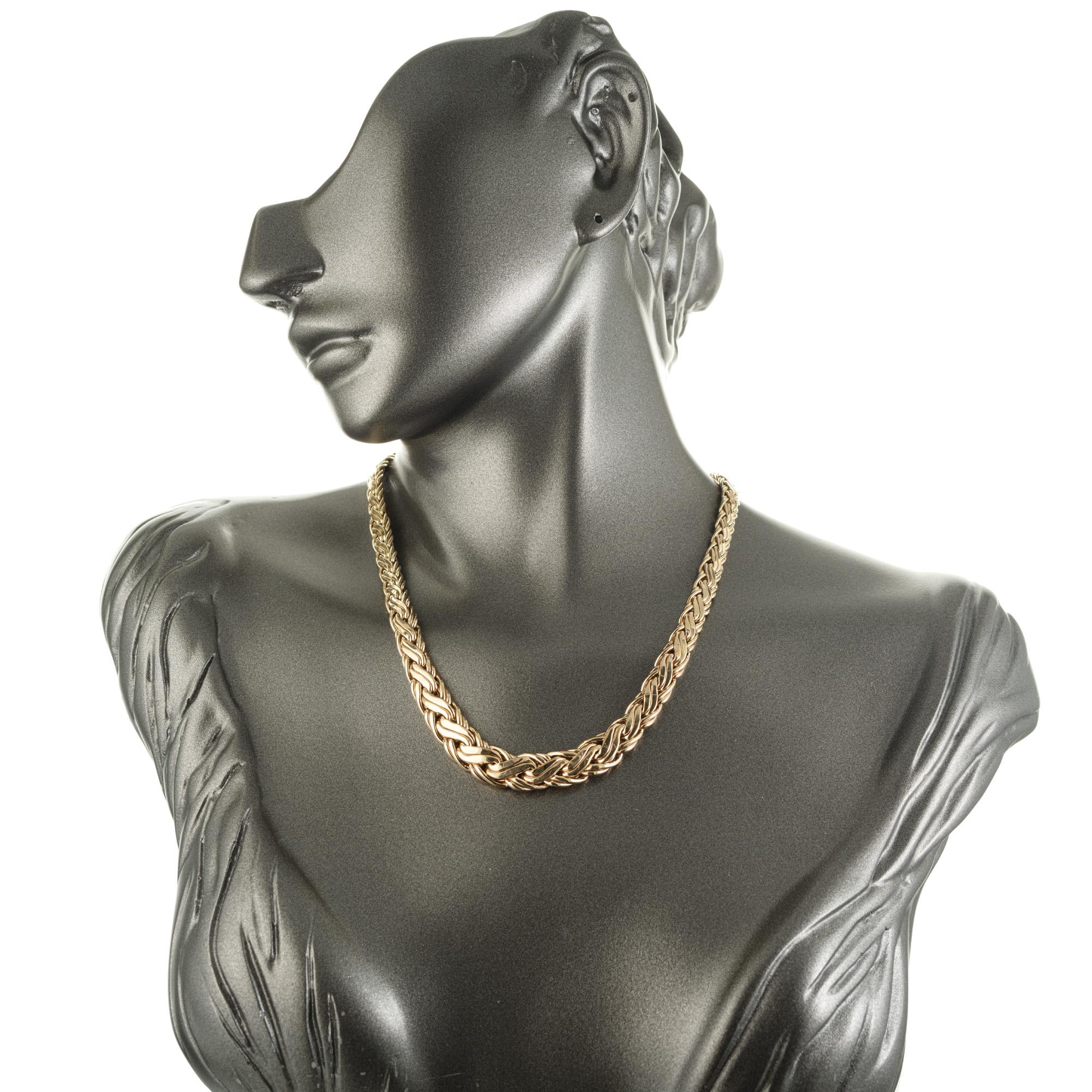 Tiffany & Co Yellow Gold Graduated Wheat Necklace In Good Condition For Sale In Stamford, CT