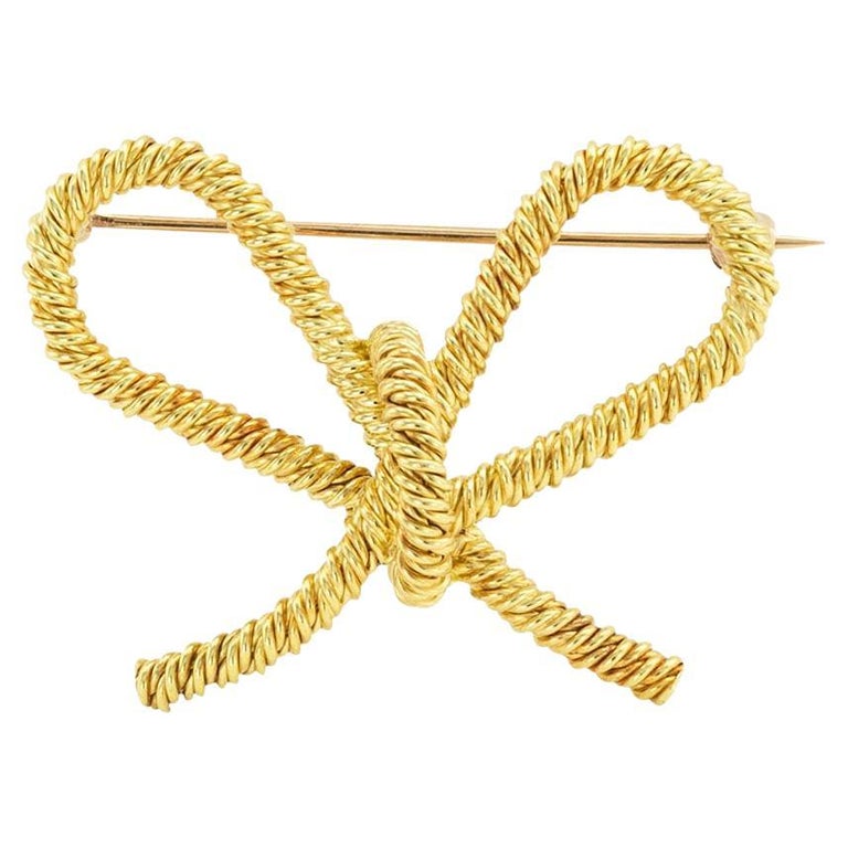 Tiffany and Co Yellow Gold Knot Brooch For Sale at 1stDibs
