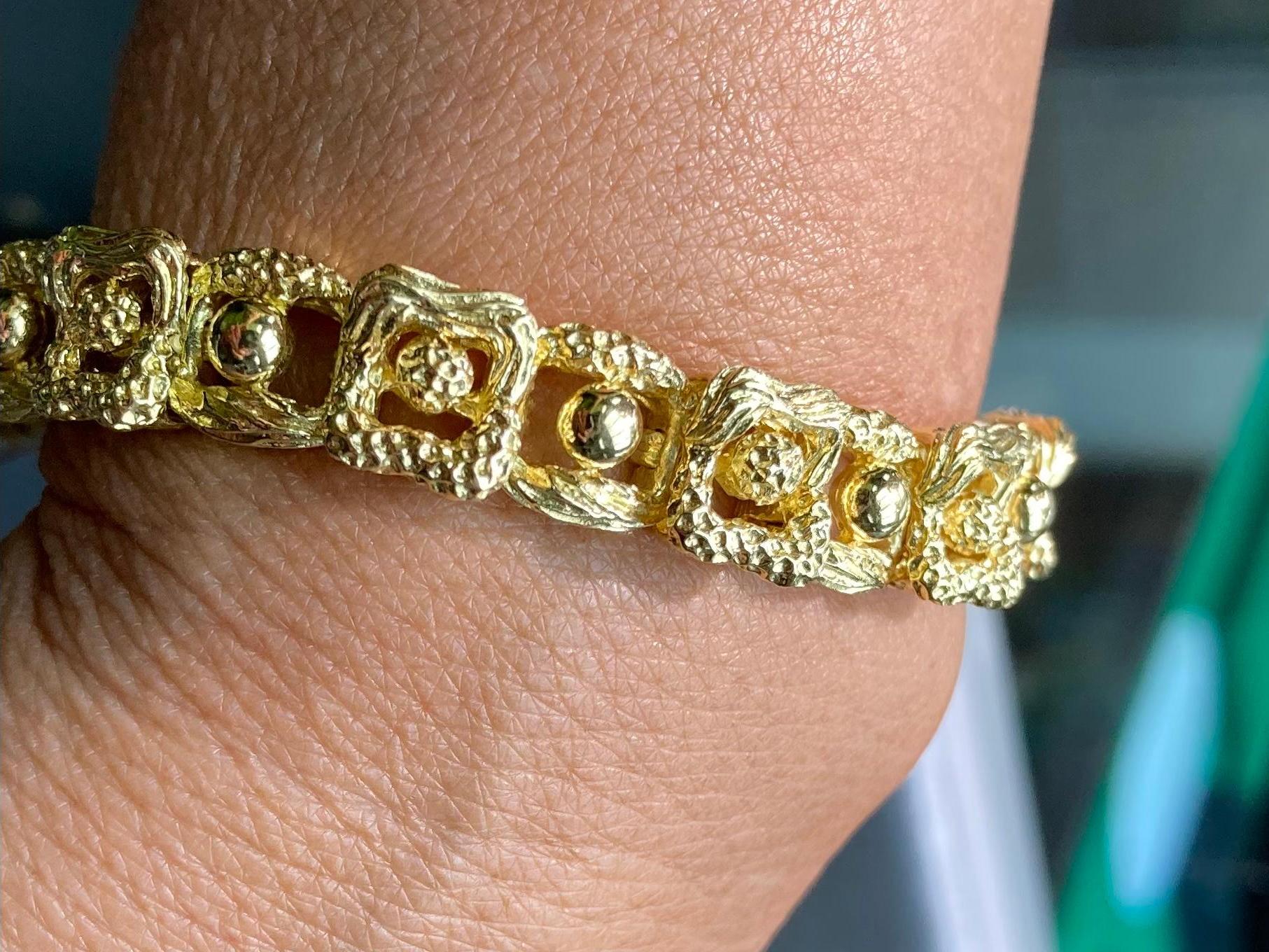 Tiffany & Co Yellow Gold Link Bracelet In Good Condition In Los Angeles, CA