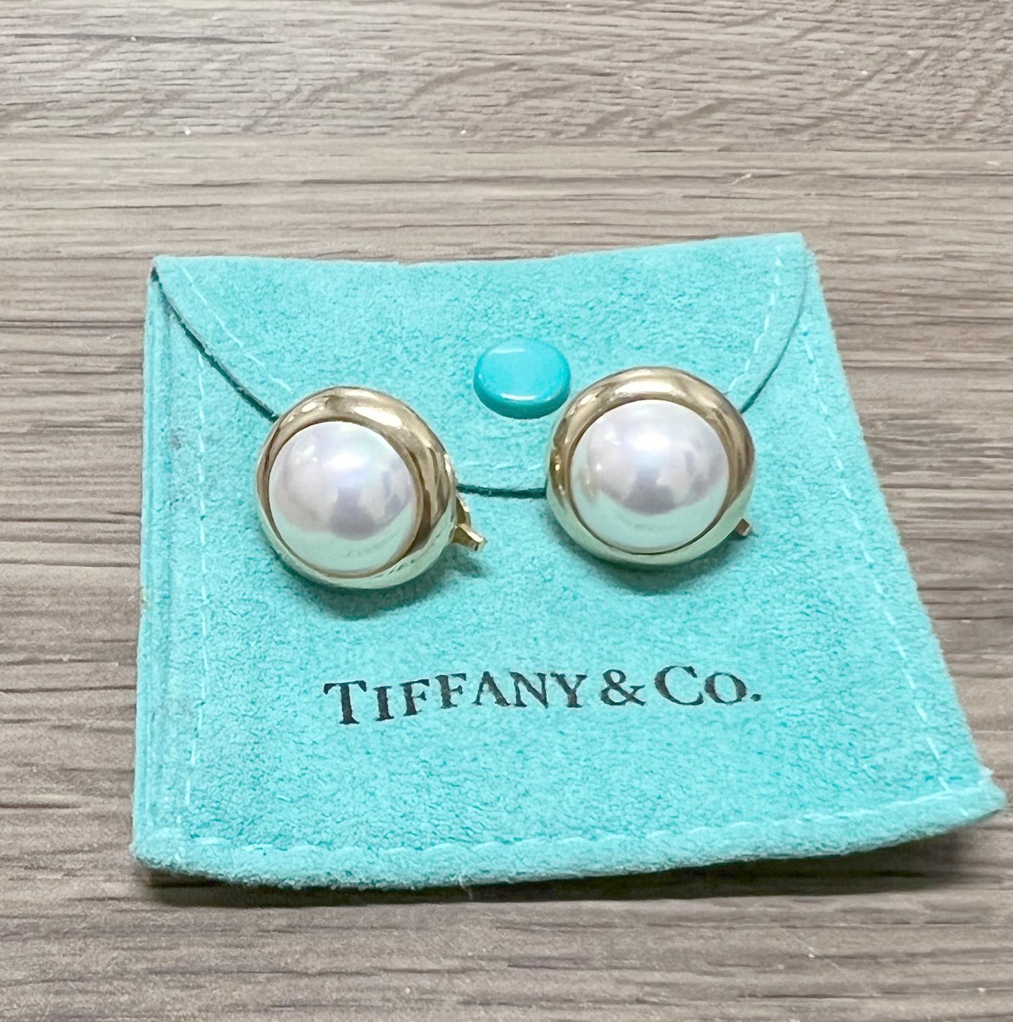 Round Cut Tiffany & Co. Yellow Gold Mabe Pearl Dome Lever Back Earrings 