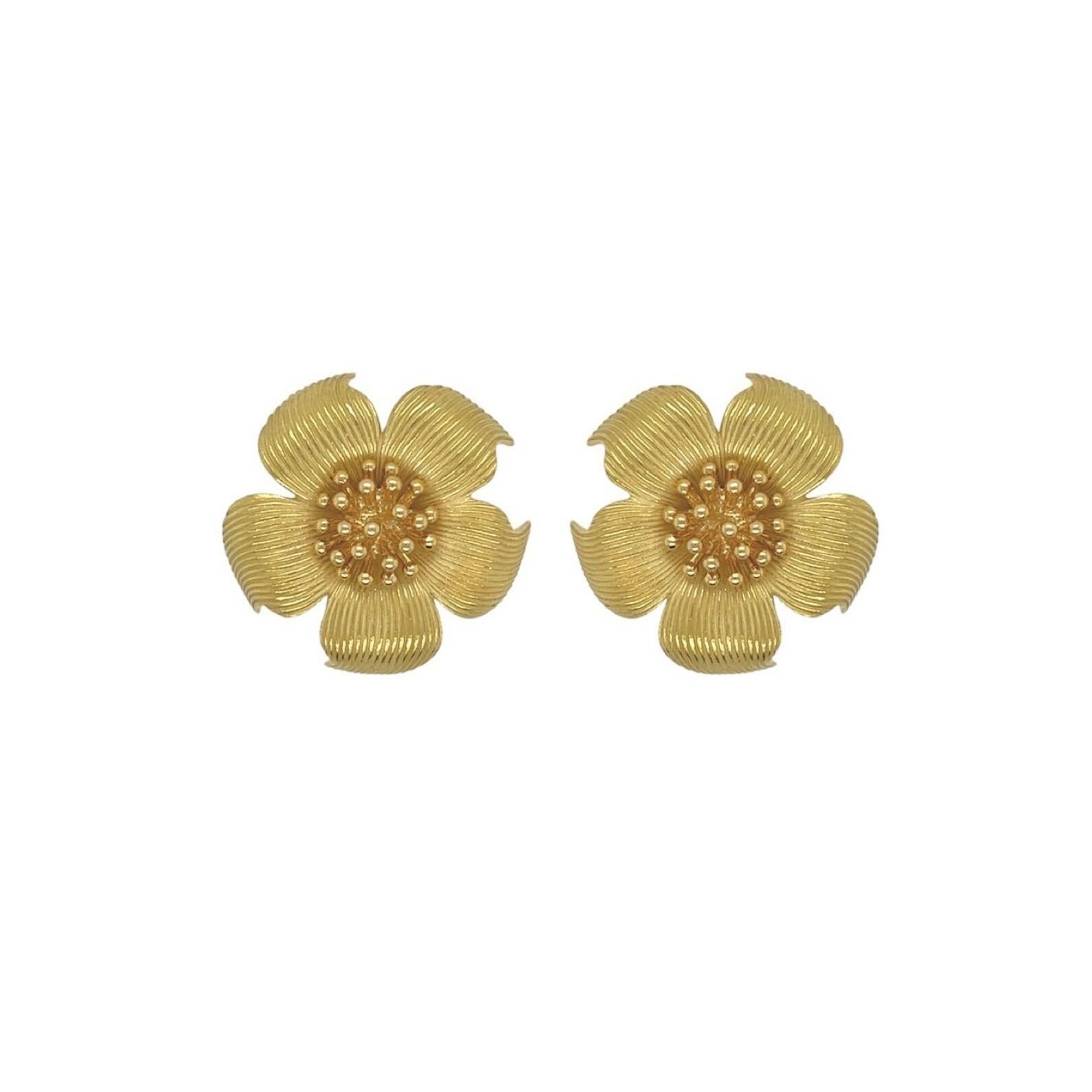 TIFFANY & CO., Yellow Gold Magnolia Earrings  1