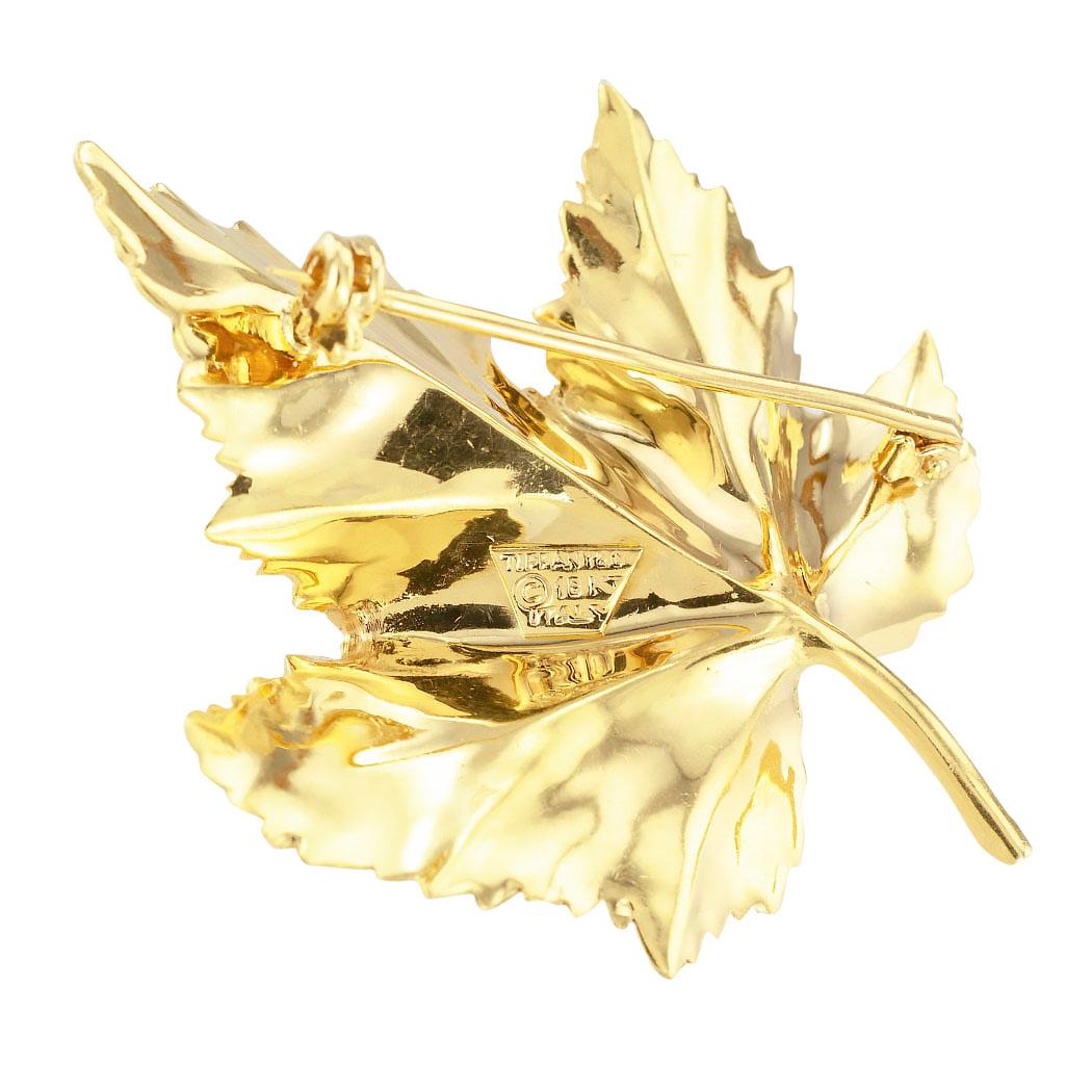 Tiffany & Co. Yellow Gold Maple Leaf Brooch In Good Condition In Los Angeles, CA