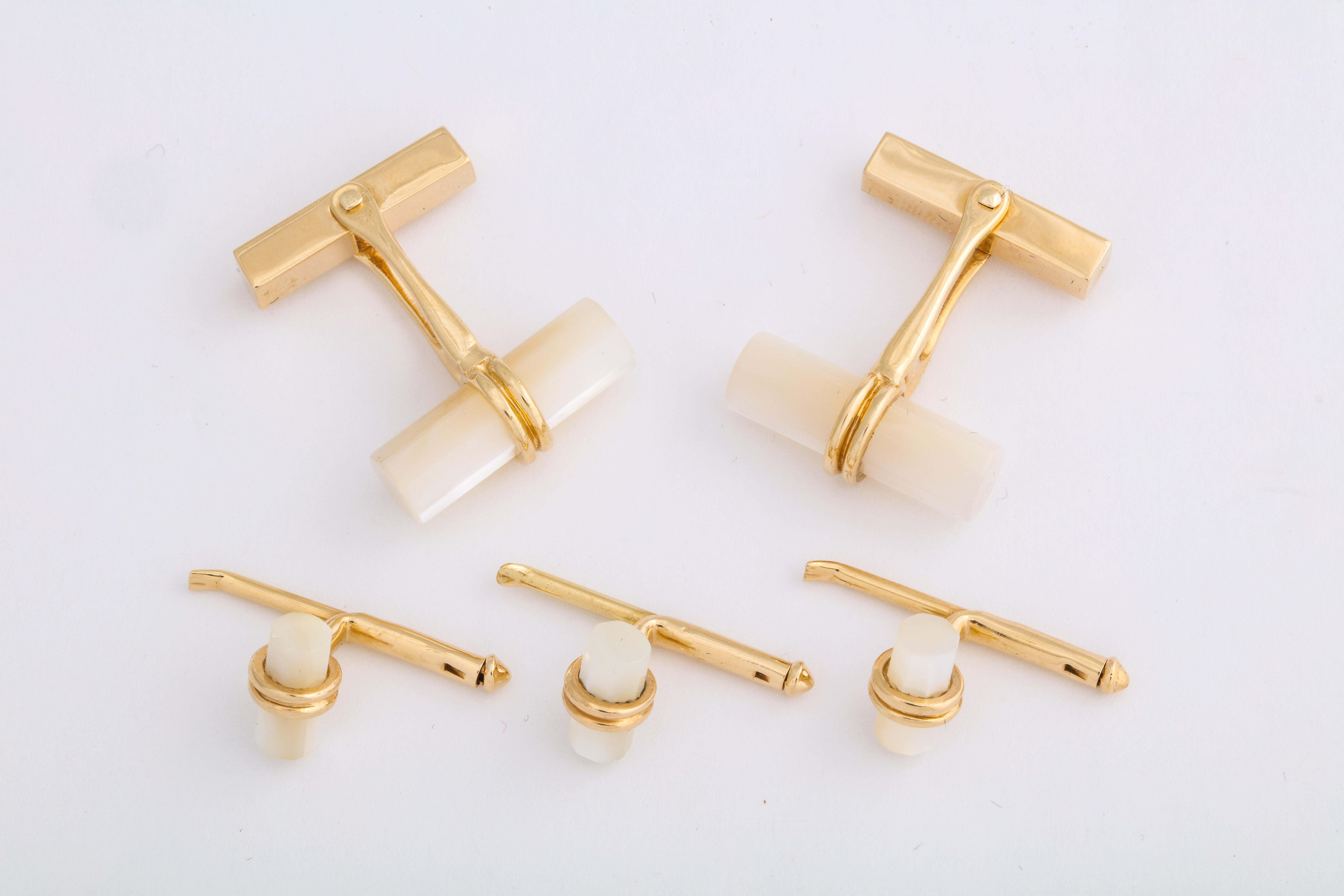 Tiffany & Co. Yellow Gold Mother of Pearl Men's Cufflinks and Dress Studs Set In Good Condition In New York, NY