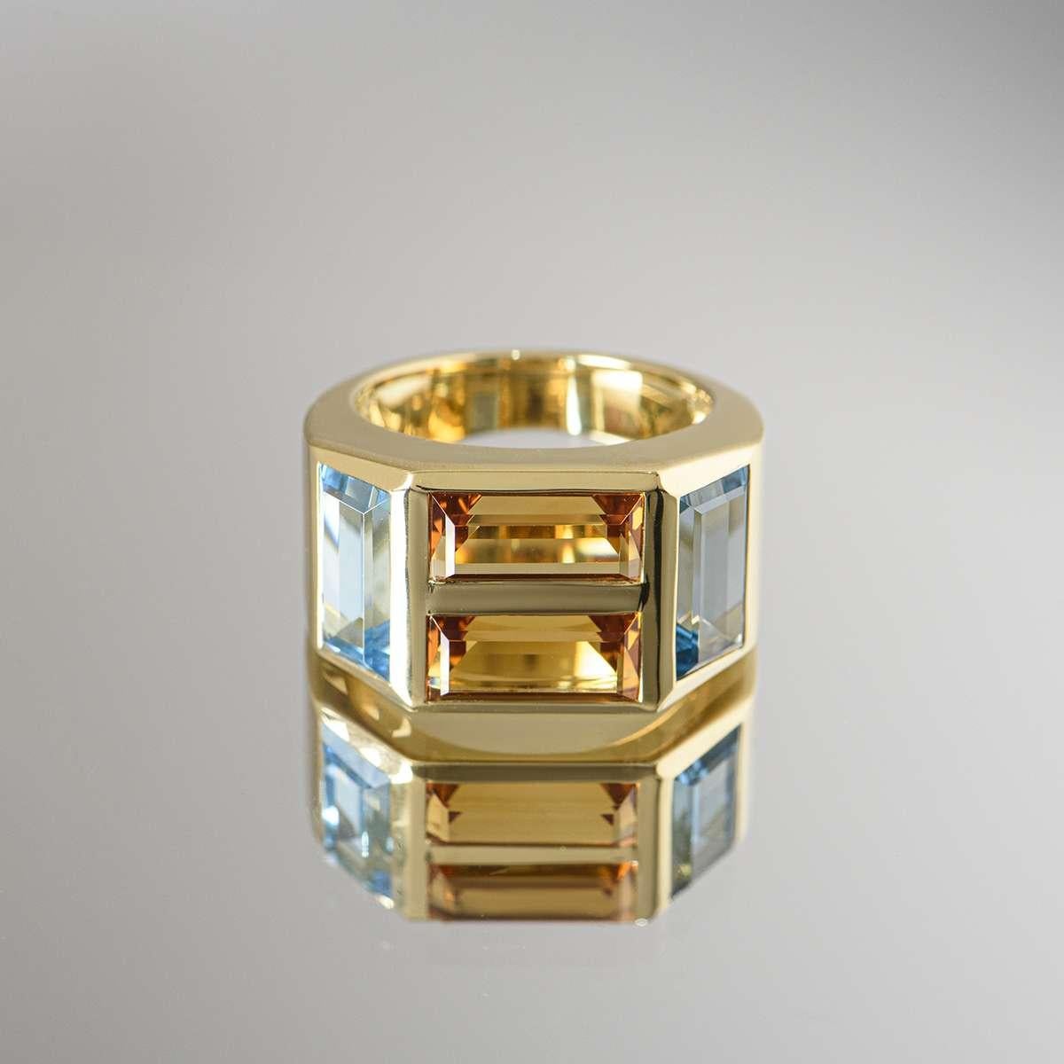 Tiffany & Co. Yellow Gold Paloma Picasso Studio Ring In Excellent Condition In London, GB
