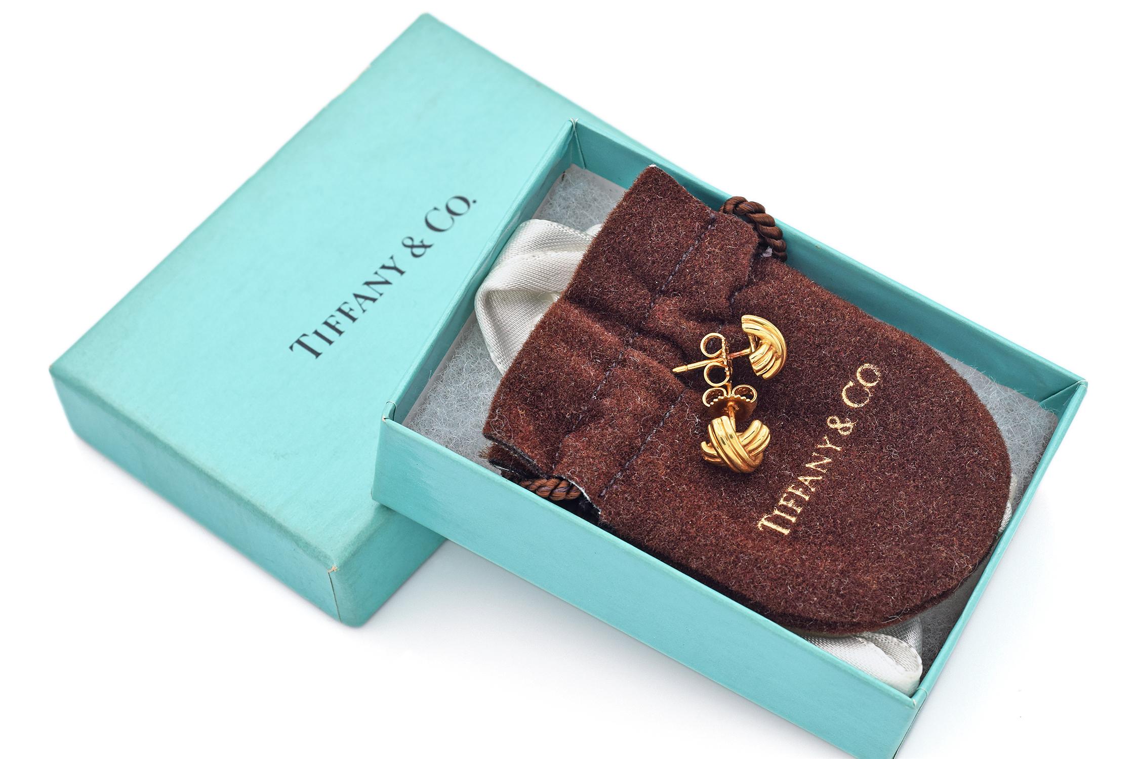 Tiffany & Co. Gelbgold gerippte X-Ohrstecker + Pouch Box im Zustand „Gut“ in New York, NY
