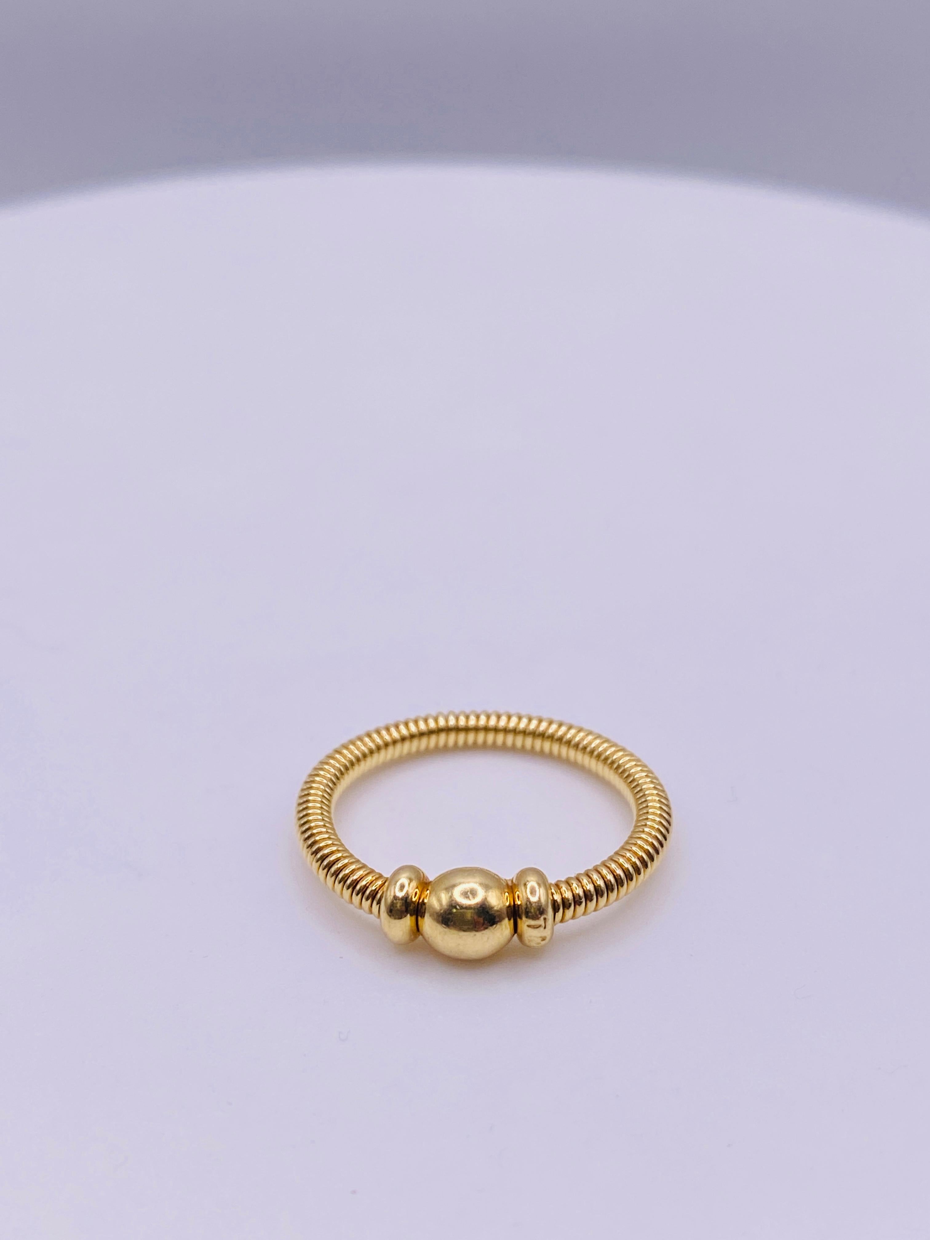 Tiffany & Co 750 18k yellow gold ring.  2.0Dwt. Size 4.5 US