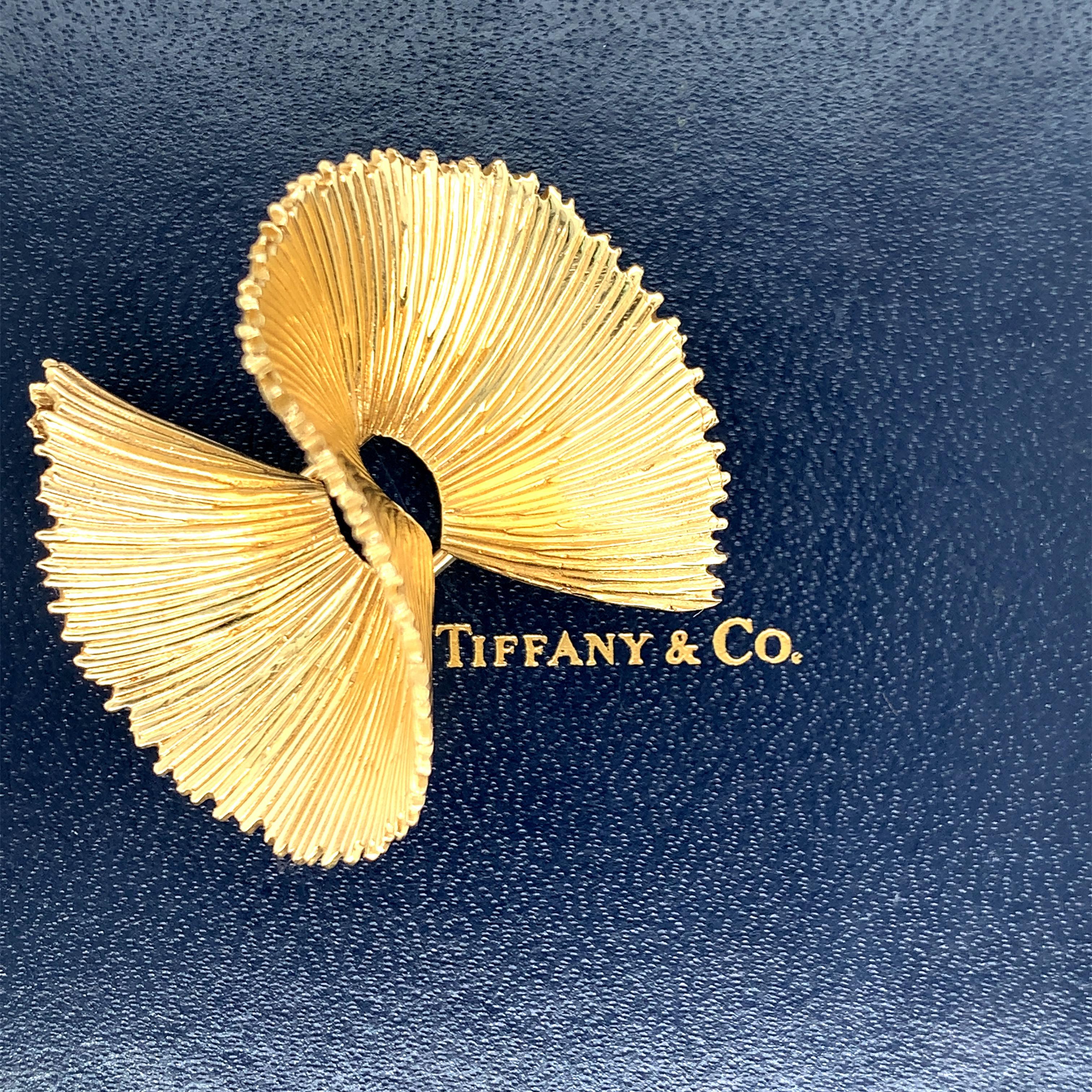Tiffany & Co. Yellow Gold S Dress Clip For Sale 3