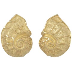 Boucles d'oreilles en or jaune et en coquillages de Tiffany & Co