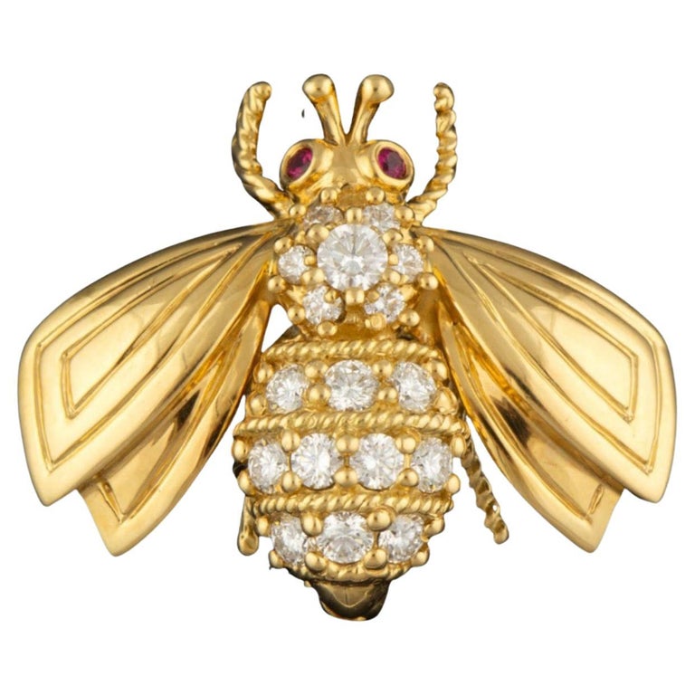 Tiffany and Co. Yellow Gold Vintage Rare Diamond Ruby Bumble Bee 18kt Brooch /Pin For Sale at 1stDibs | gucci bee pin, gucci bee brooch, gucci bumble bee  brooch