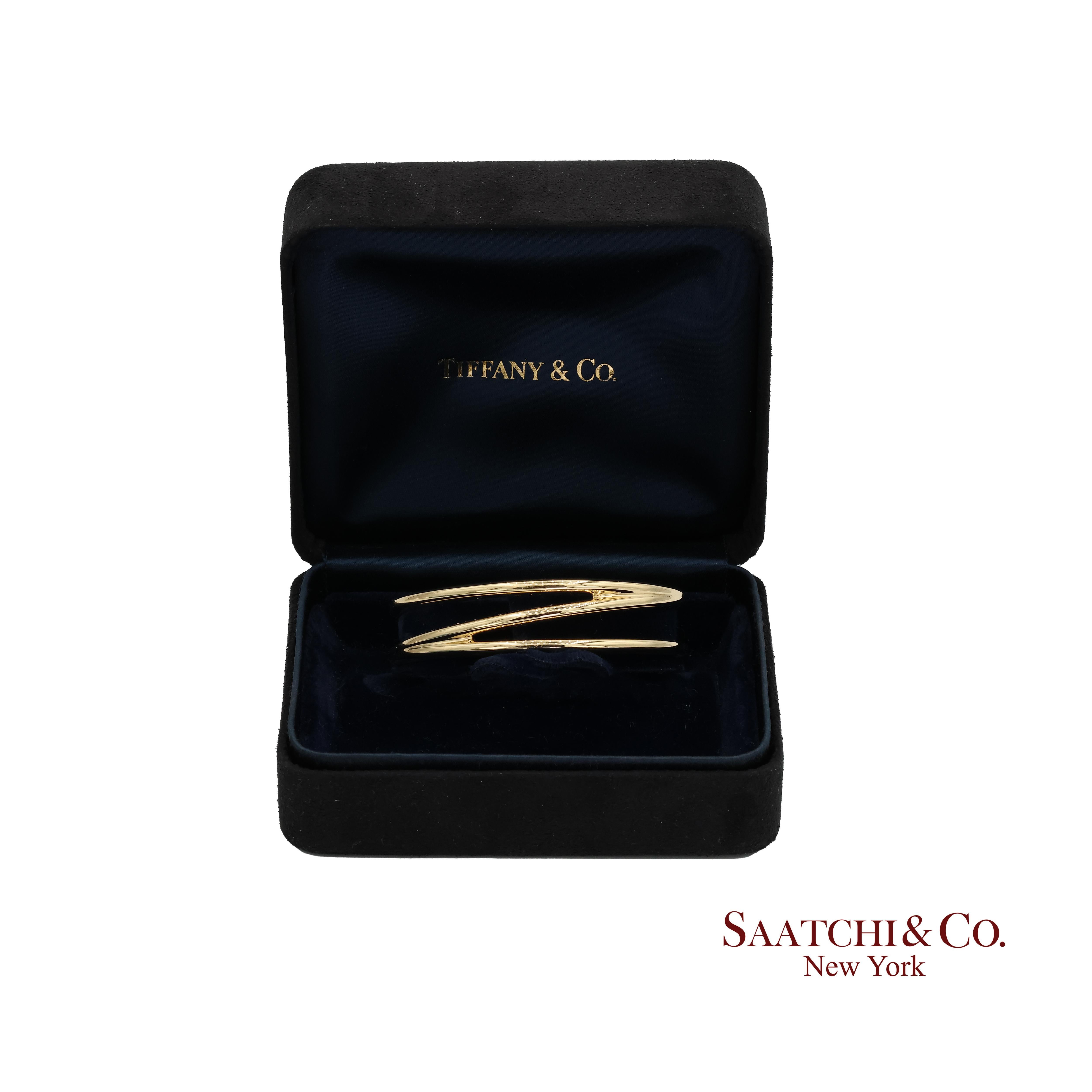 Tiffany & Co. Pulsera Puño Zigzag Oro Amarillo 18k en venta 7