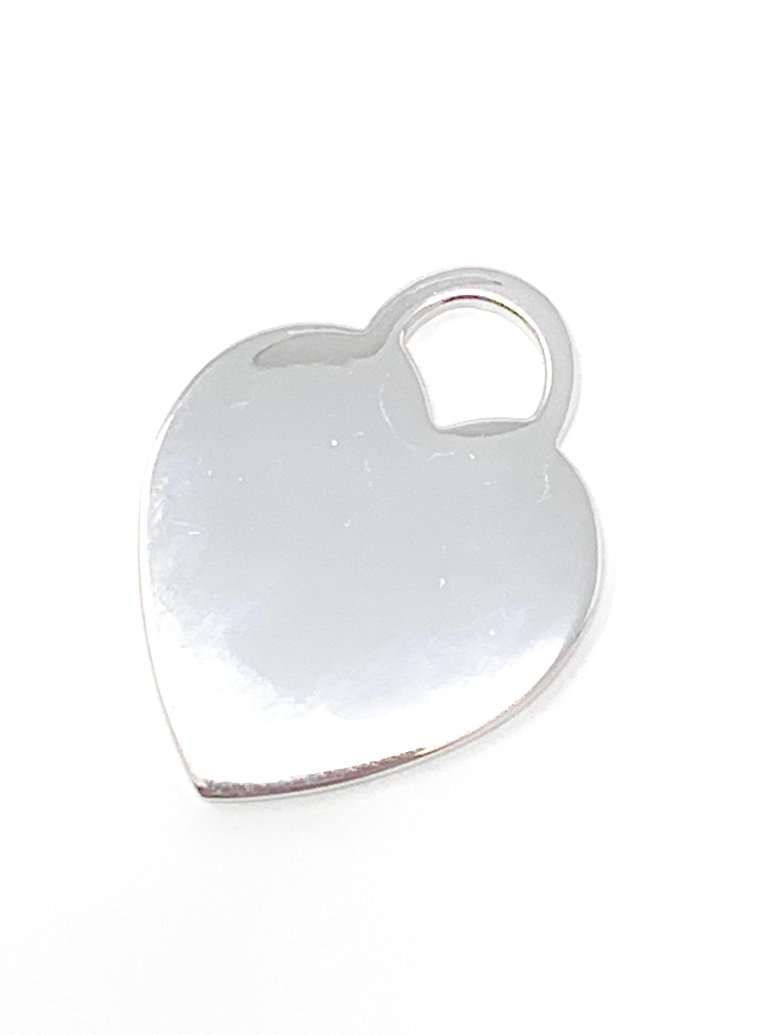 Tiffany & Co.925 Silver Heart White Gold Plated Charm Pendant In Good Condition For Sale In San Fernando, CA