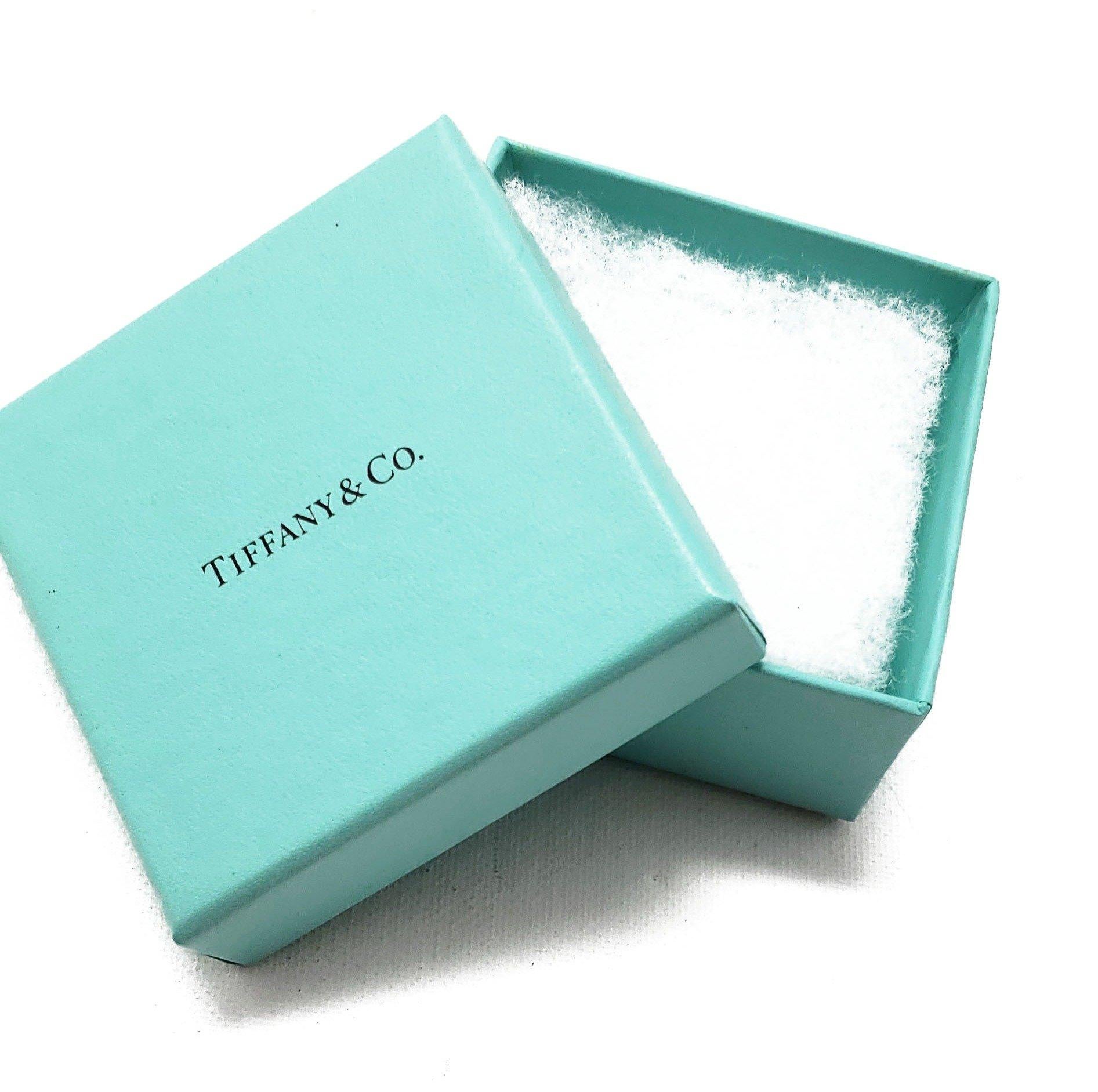 Tiffany & Co.925 Silver Heart White Gold Plated Charm Pendentif Pour femmes en vente