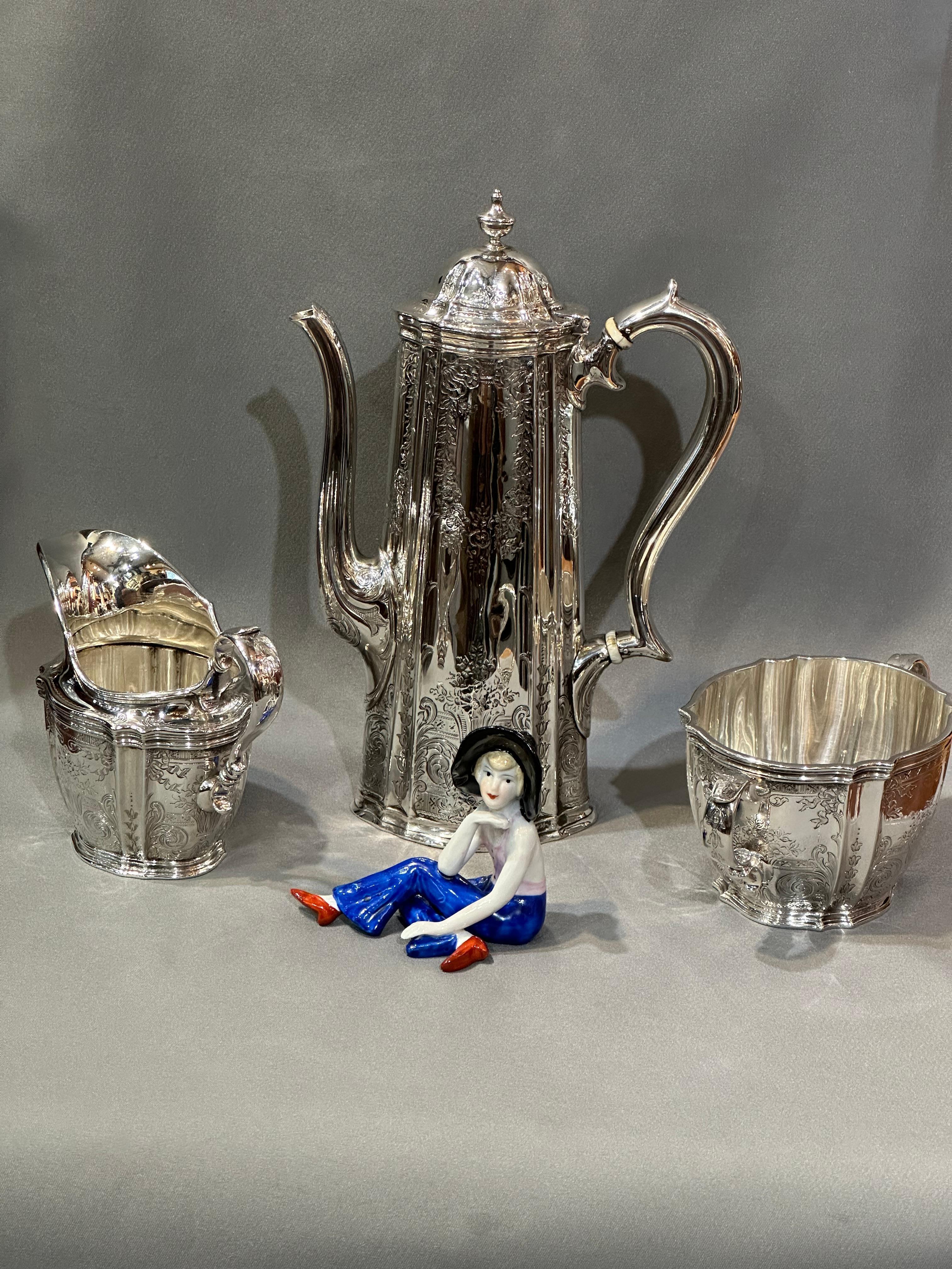 Tiffany Co. Kaffee/Tee-Set  Antike viktorianische Regentschaft Amerikanische Gravur Sterling  im Angebot 2