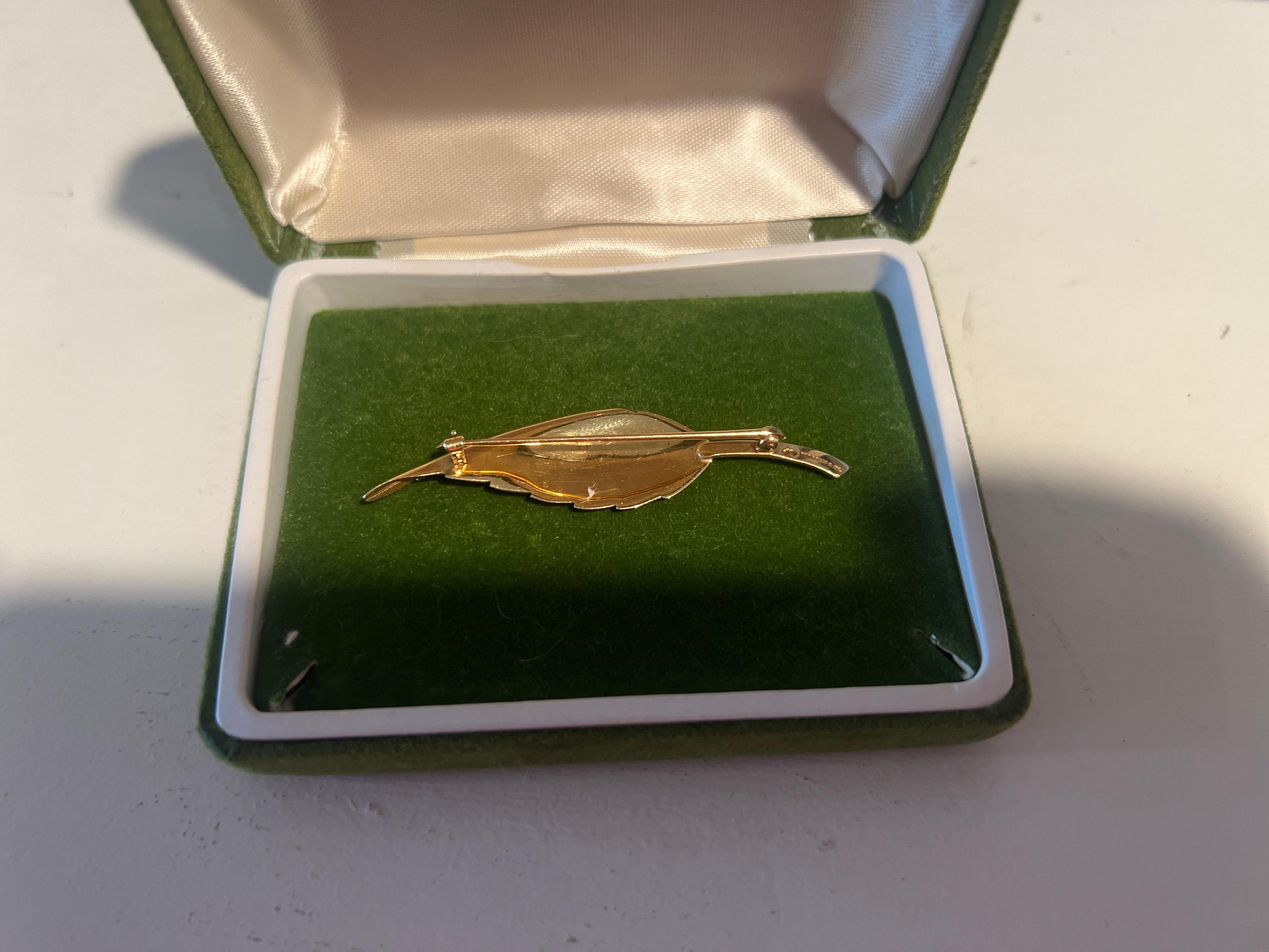 Tiffany & Company 14K Yellow Gold Feathered Leaf Brooch  For Sale 1