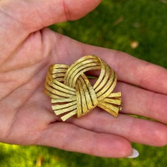 Tiffany & Company 18 Karat Yellow Gold Textured Ribbon Brooch Vintage Circa 1970