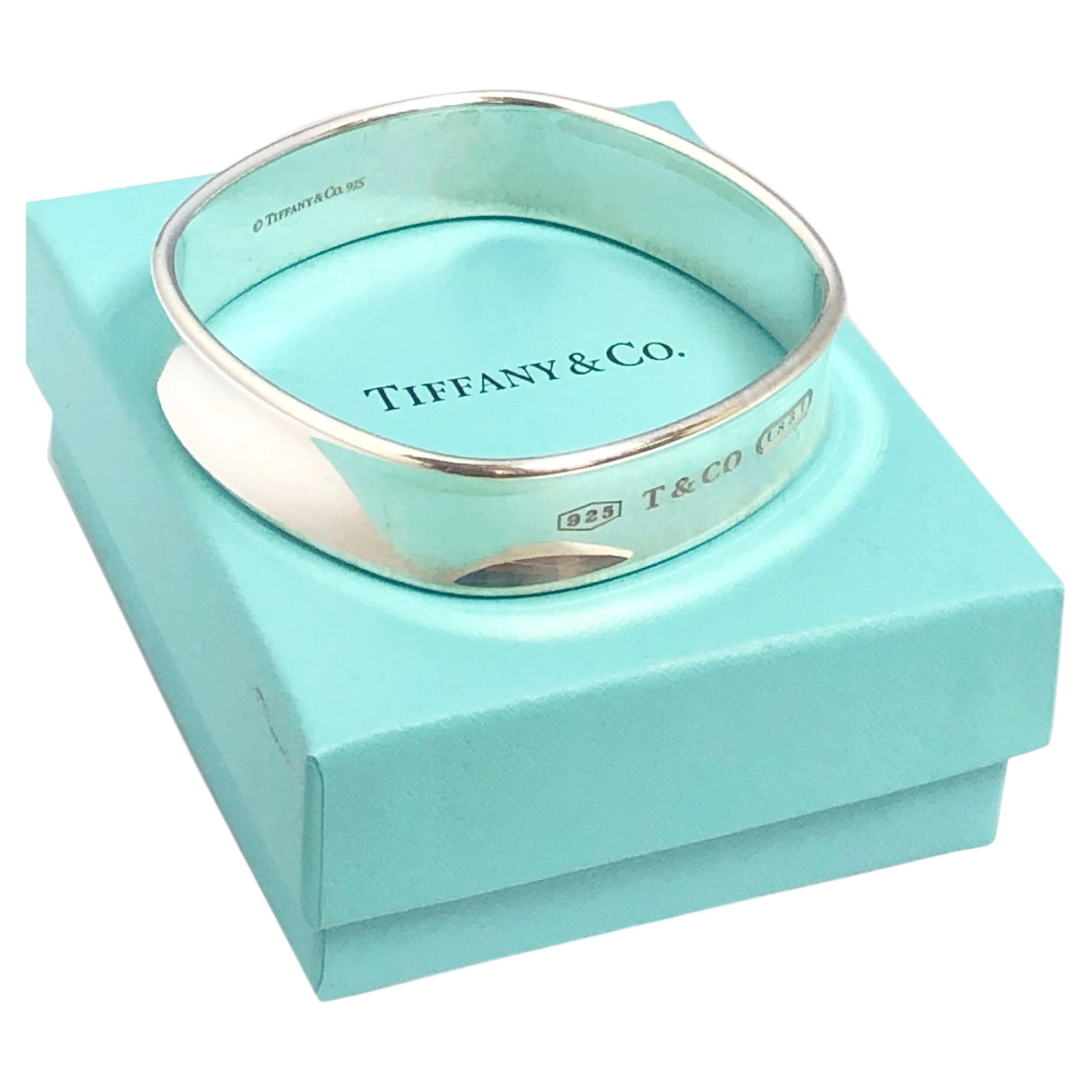 Bracelet rigide large en argent massif Tiffany & Company 1837
