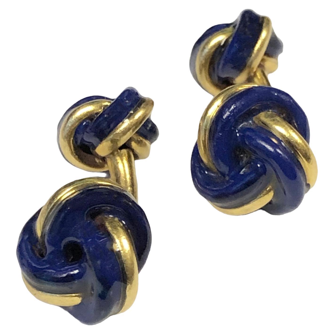 Boutons de manchette Tiffany & Company 18k et émail cobalt Classic Knot en vente