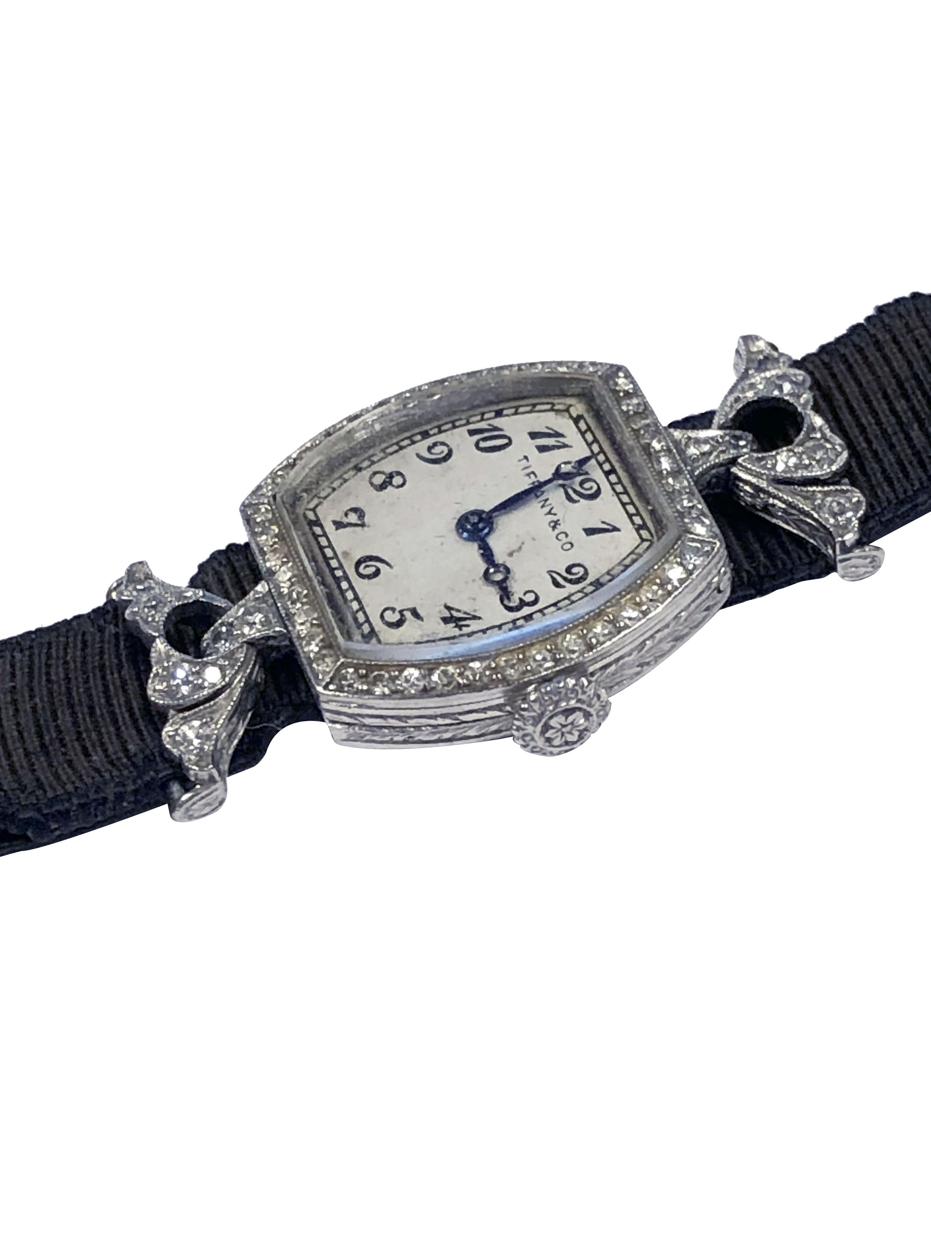 Taille simple Tiffany & Company, montre-bracelet pour femme des années 1920 en platine et diamants en vente