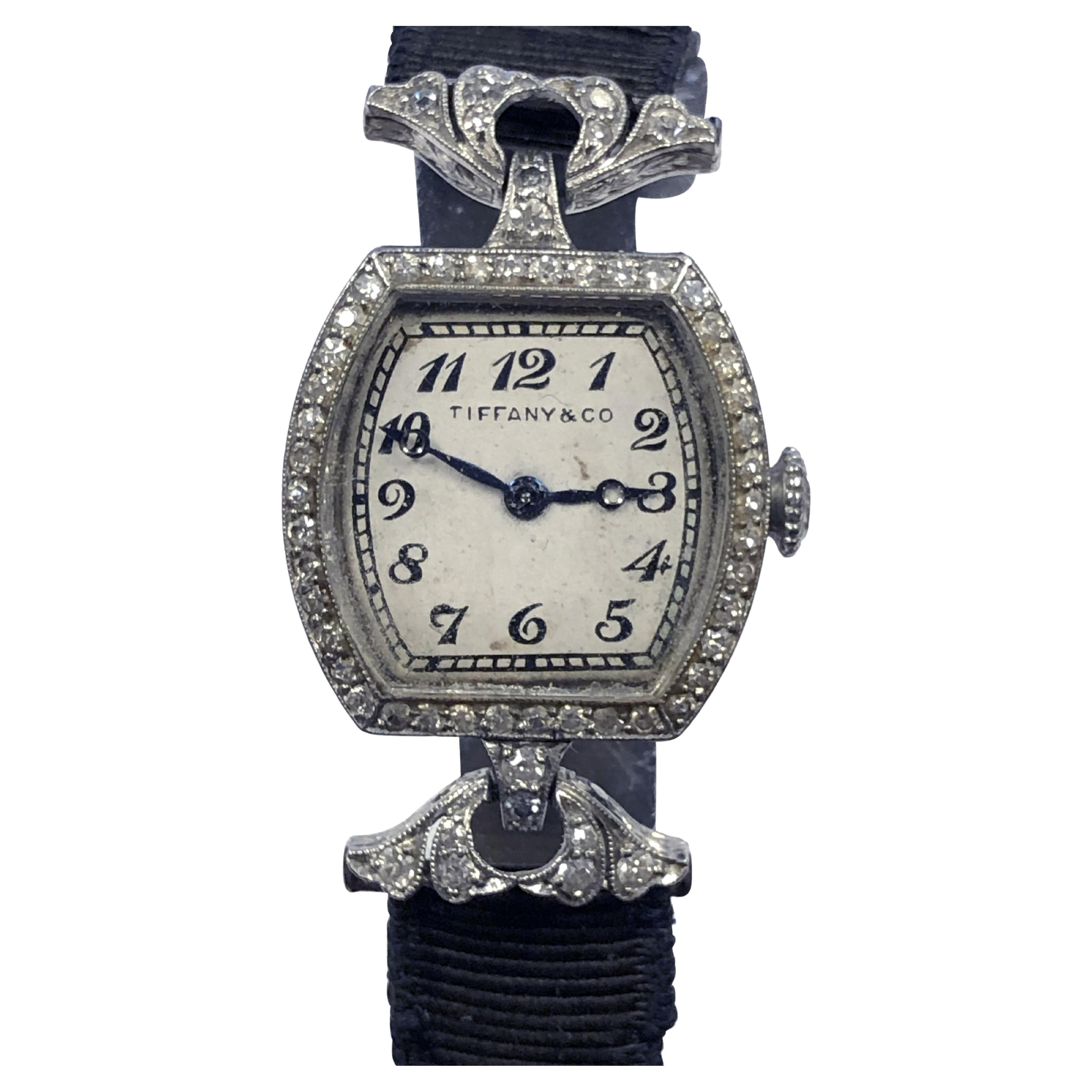 Tiffany & Company, montre-bracelet pour femme des années 1920 en platine et diamants en vente