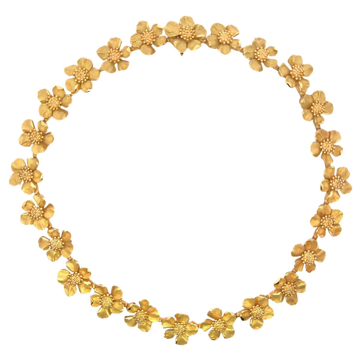 Tiffany & Company Classics Wild Rose Dogwood Flower 18KY Gold Vintage Necklace. For Sale