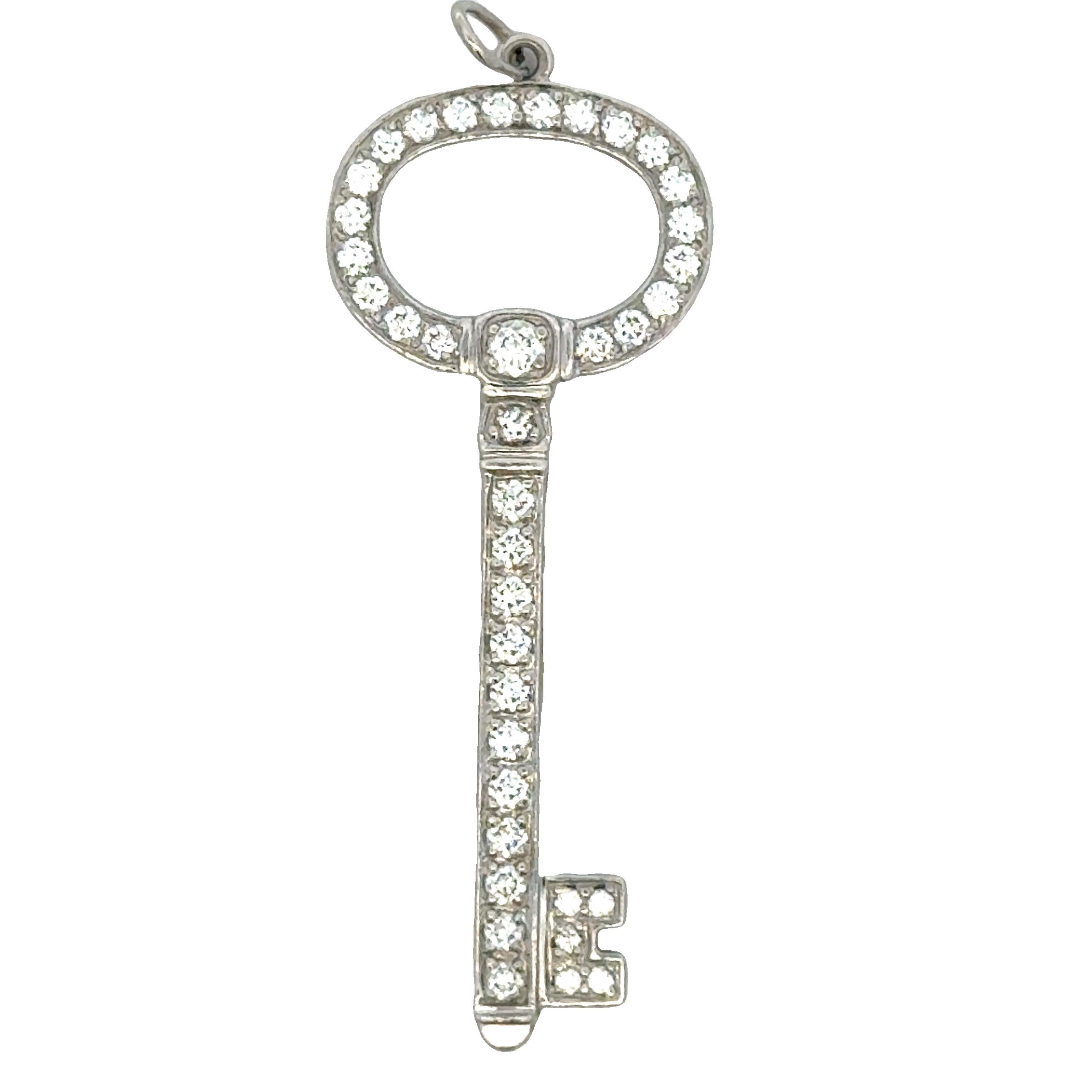 Halskette mit ovalem Schlüsselanhänger aus Platin mit Diamanten von Tiffany & Company im Angebot 1