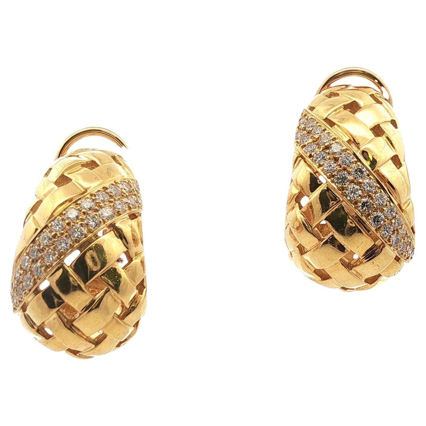 Tiffany
Company - Boucles d
oreilles Vannerie en or jaune 18 carats et diamants