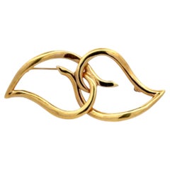 Tiffany & Company Double Leaf Heart 18 Karat Yellow Gold Vintage Brooch Pin