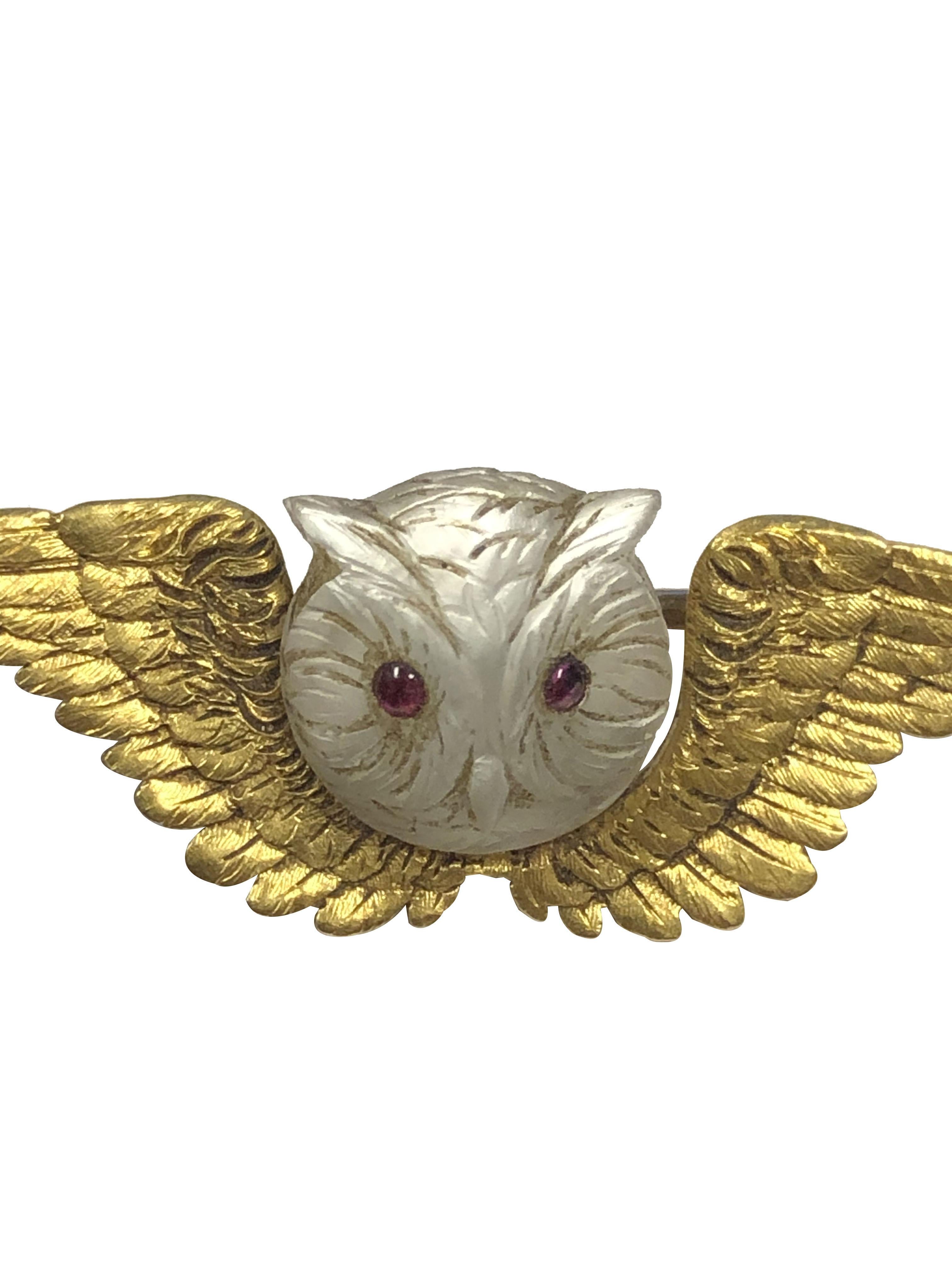 Cabochon Tiffany & Company early 1900 Gold and Carved Moonstone Owl Brooch For Sale