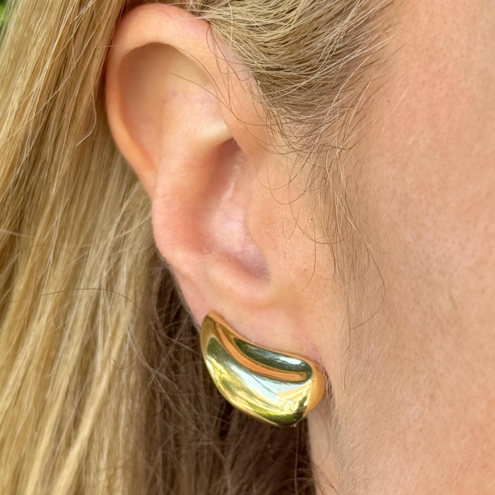 Tiffany & Company Elsa Peretti, orecchini d'epoca in oro giallo 18 carati con clip all'orecchio in vendita 1