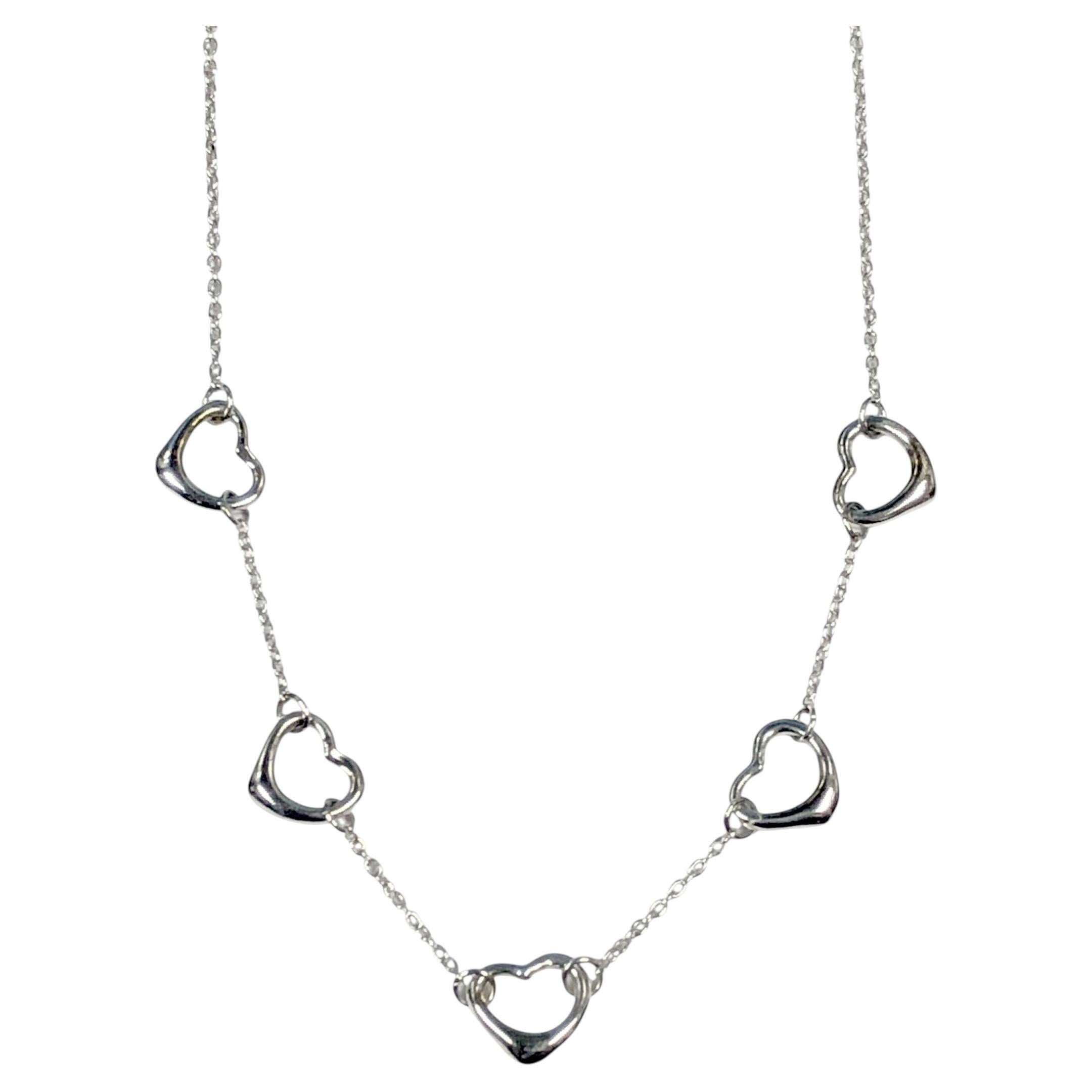 What is a floating heart necklace?