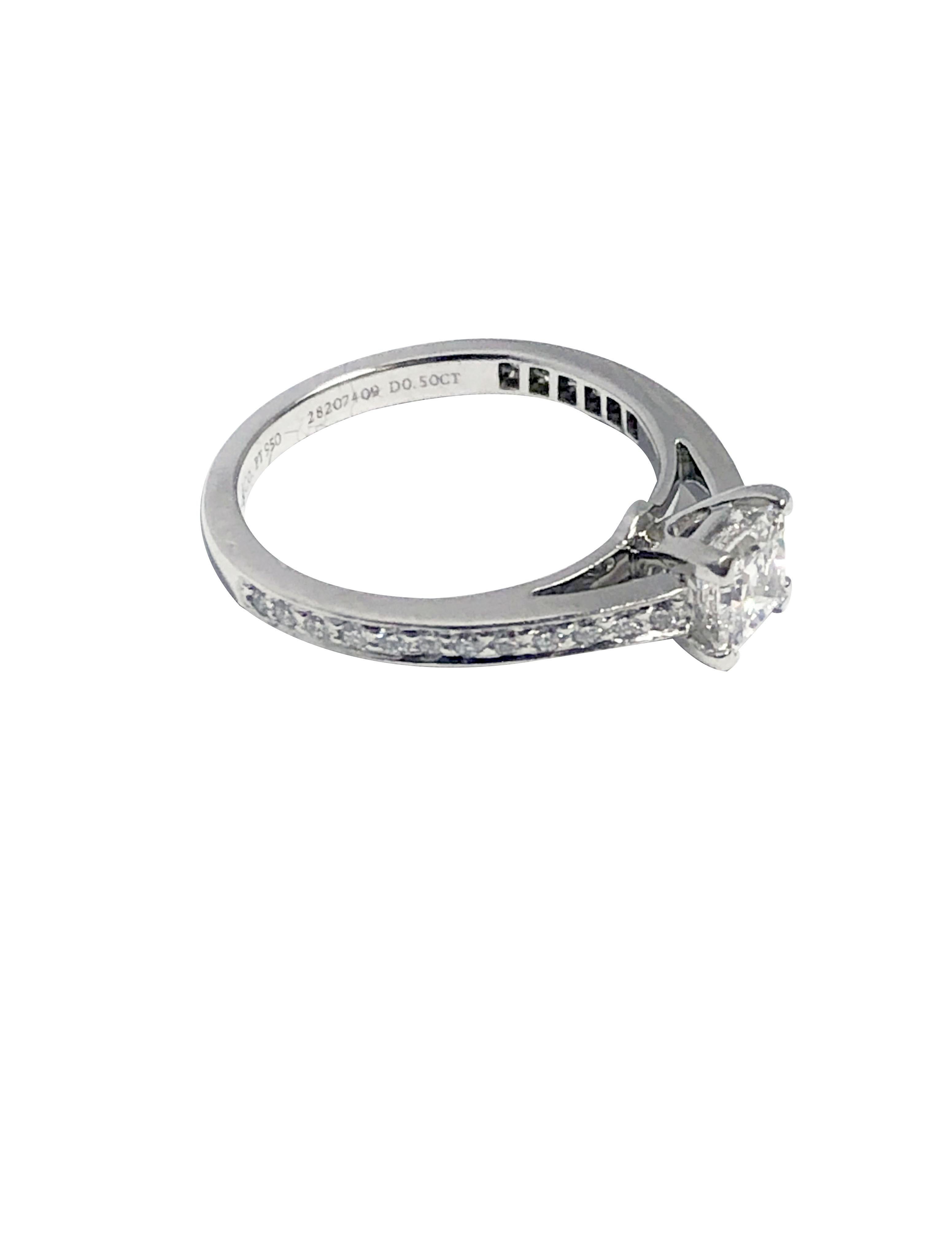 Verlobungsring aus Platin mit Diamanten aus der Kollektion 