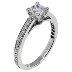Verlobungsring aus Platin mit Diamanten aus der Kollektion "Grace" von Tiffany & Company