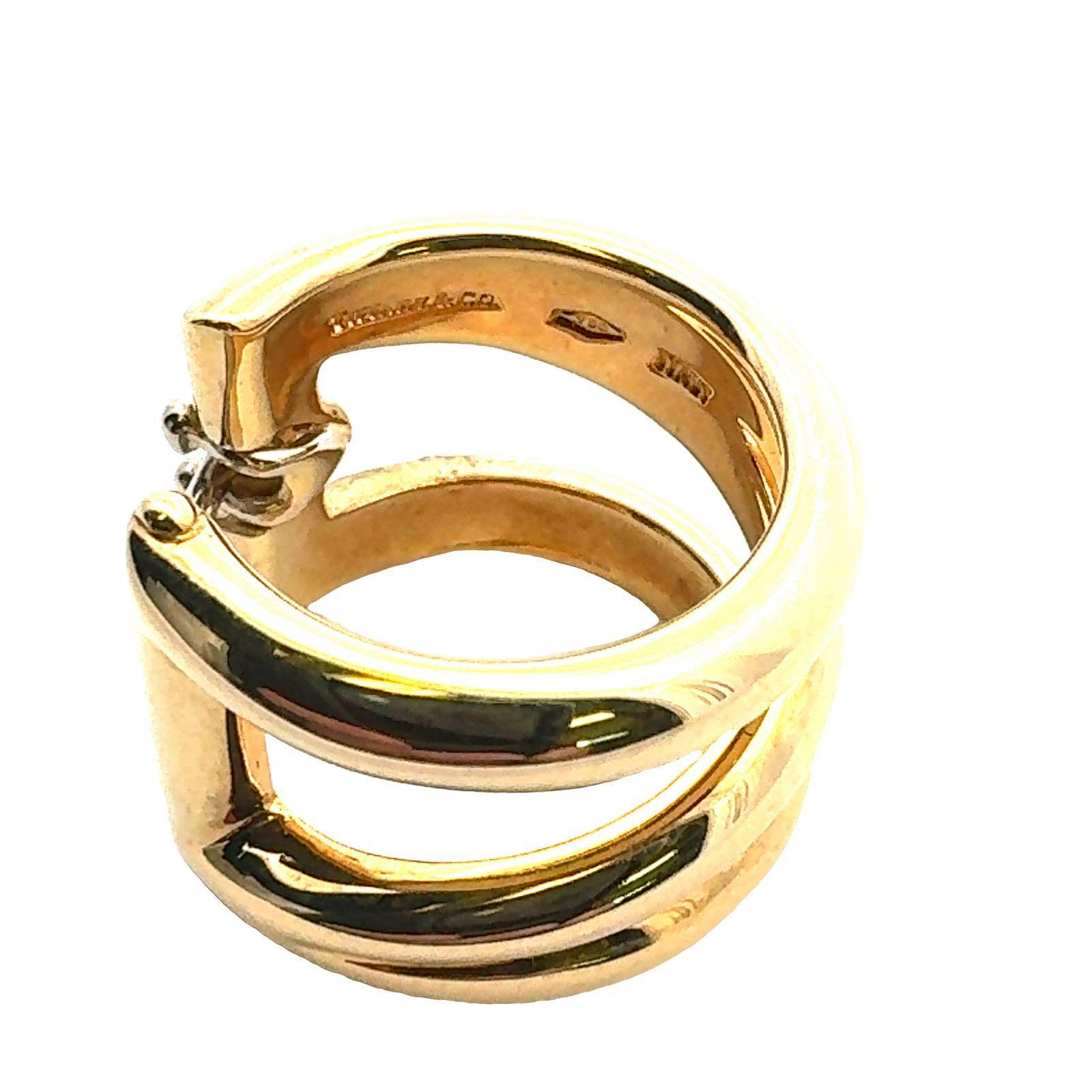 Tiffany & Company Italian Zig-Zag 18 Karat Yellow Gold Hoop Earrings For Sale 1