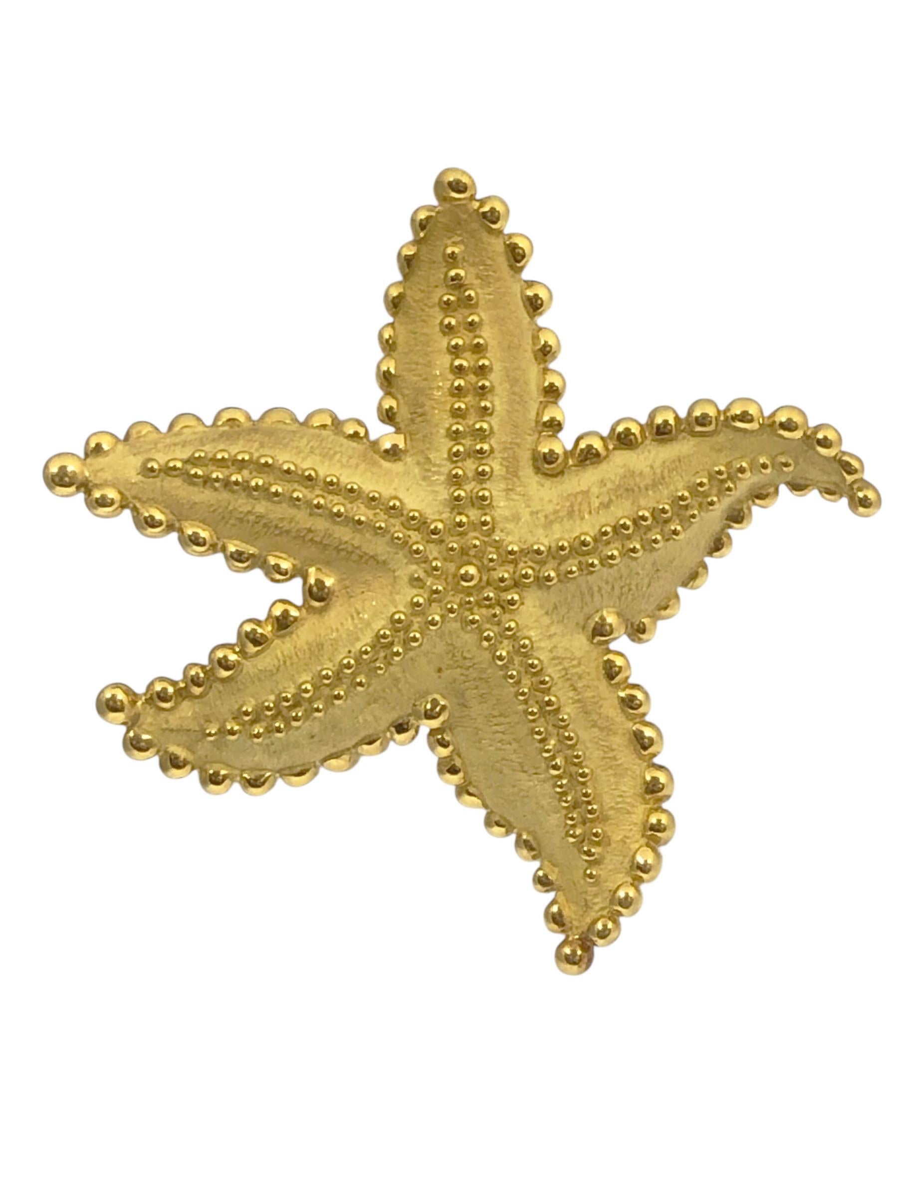 Tiffany & Company Large Yellow Gold Star Fish Brooch In Excellent Condition For Sale In Chicago, IL