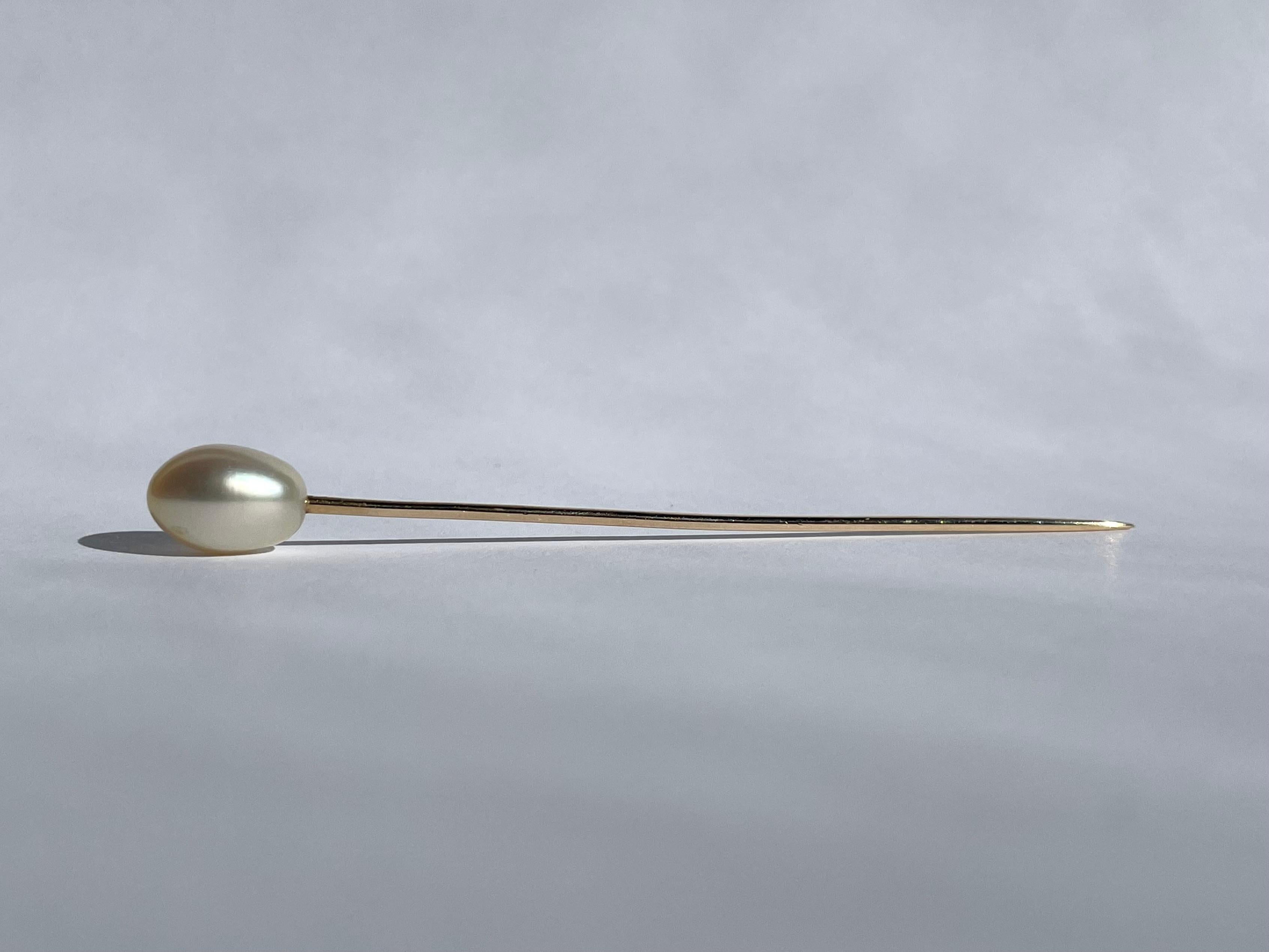 Tiffany & Company Natural Saltwater Pearl Edwardian Stick Pin in 14K Yellow Gold In Good Condition For Sale In Boston, MA