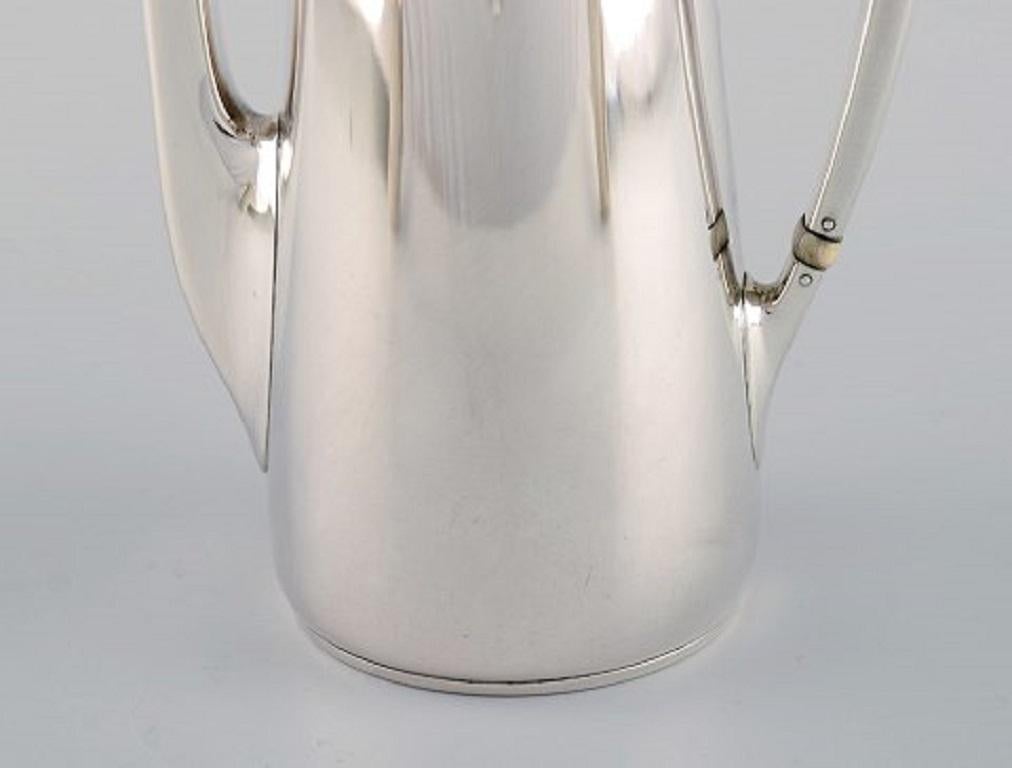 Tiffany & Company, New York, Coffee Service in Sterling Silver, Early 20th C. In Excellent Condition For Sale In Copenhagen, DK