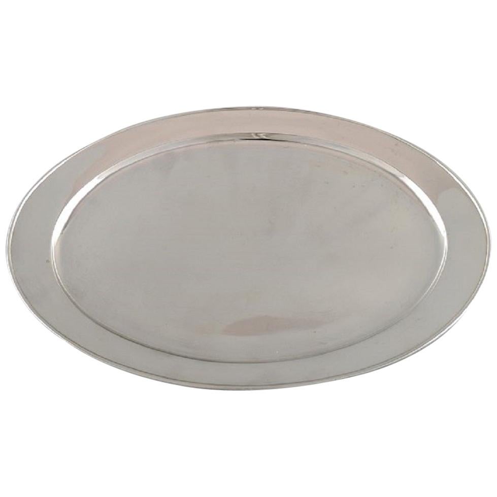 Tiffany & Company, New York, Oval Serving Dish in Sterling Silver, 1930s