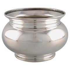 Tiffany & Co. 'New York' Sugar Bowl in Sterling Silver, Late 19th Century
